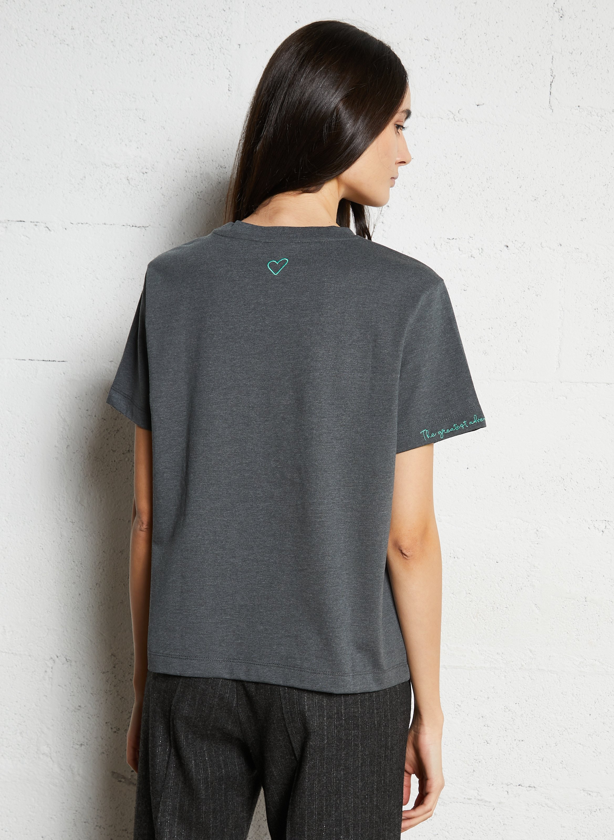 Tee-shirt droit col rond à détails brodés VILA Gris