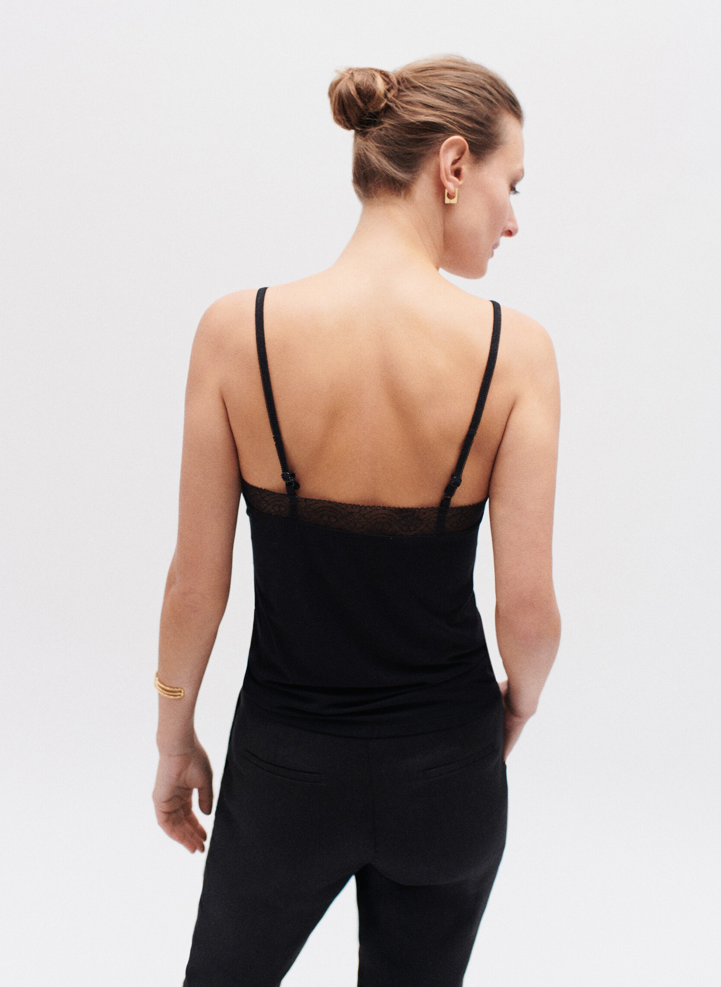 V-neck straight camisole with lace CAROLL Black