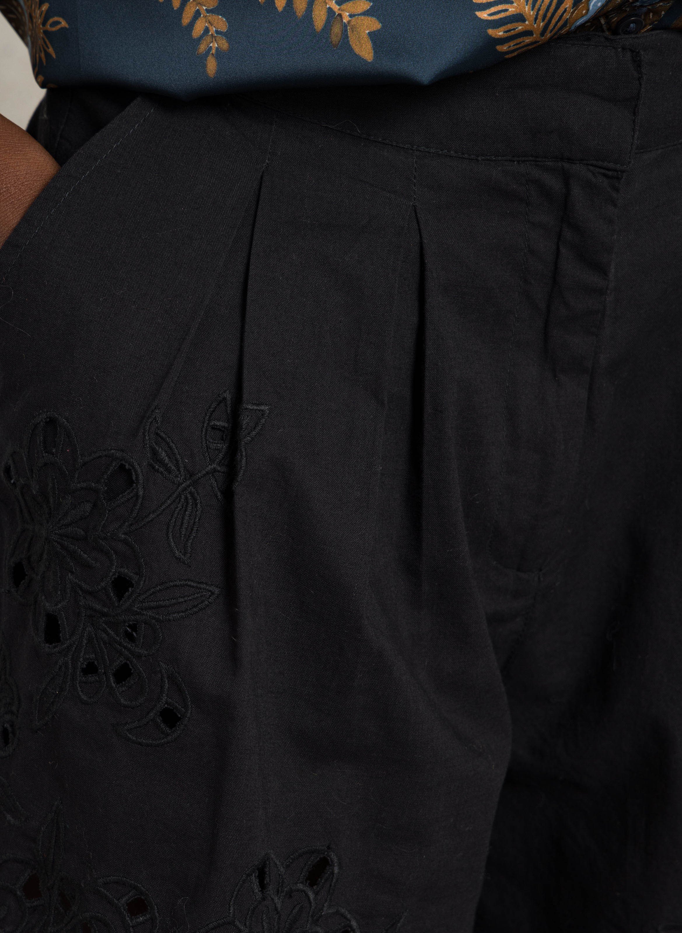 Shorts mit Broderie Anglaise SUD EXPRESS Schwarz