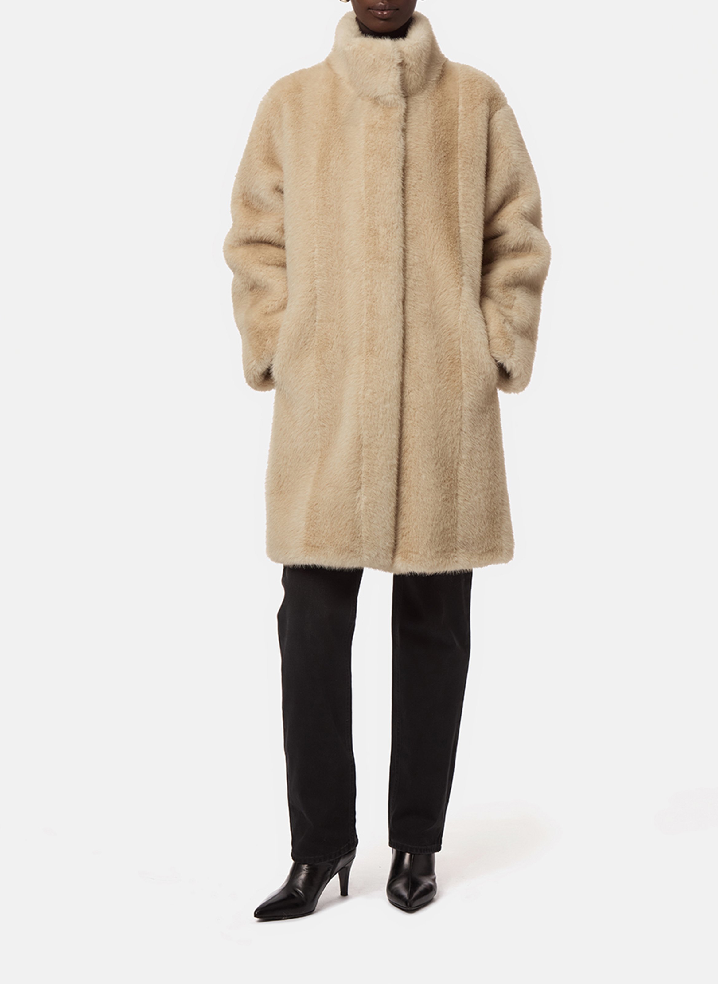 Ruime jas met opstaande kraag met bontlook APPARIS Beige