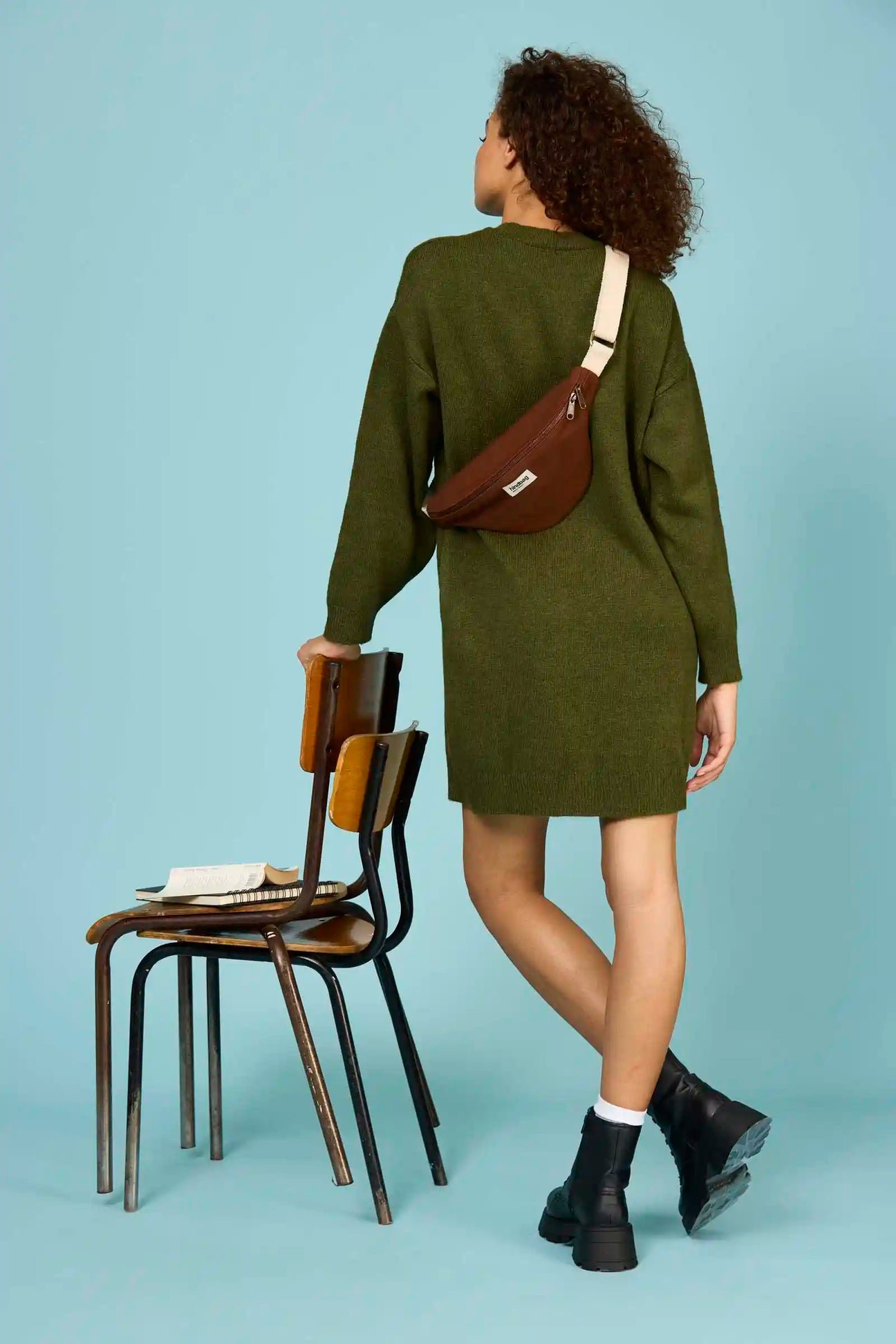 Cotton waist bag Brown