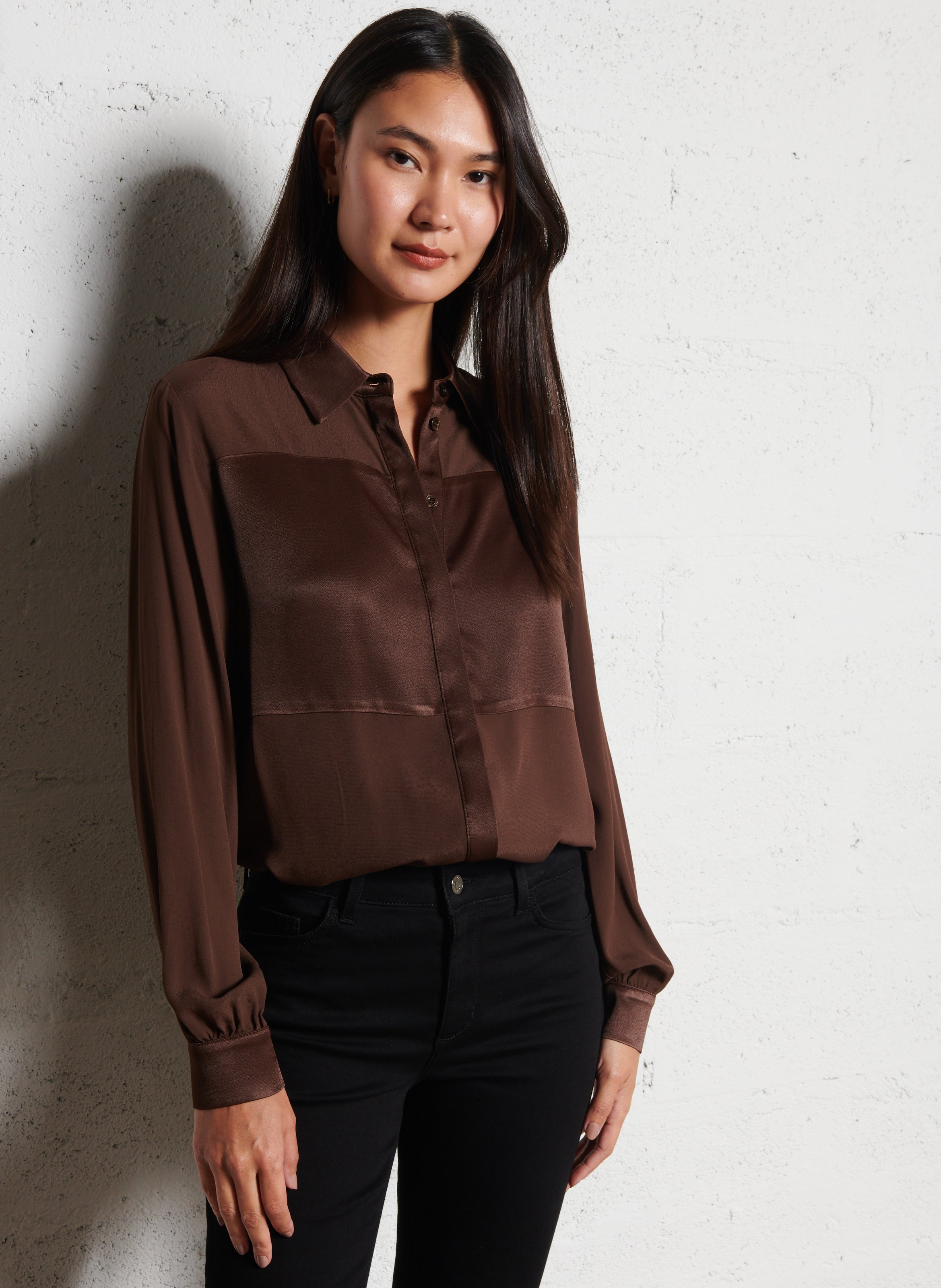 Straight fluid shirt with classic collar LIU JO Braun