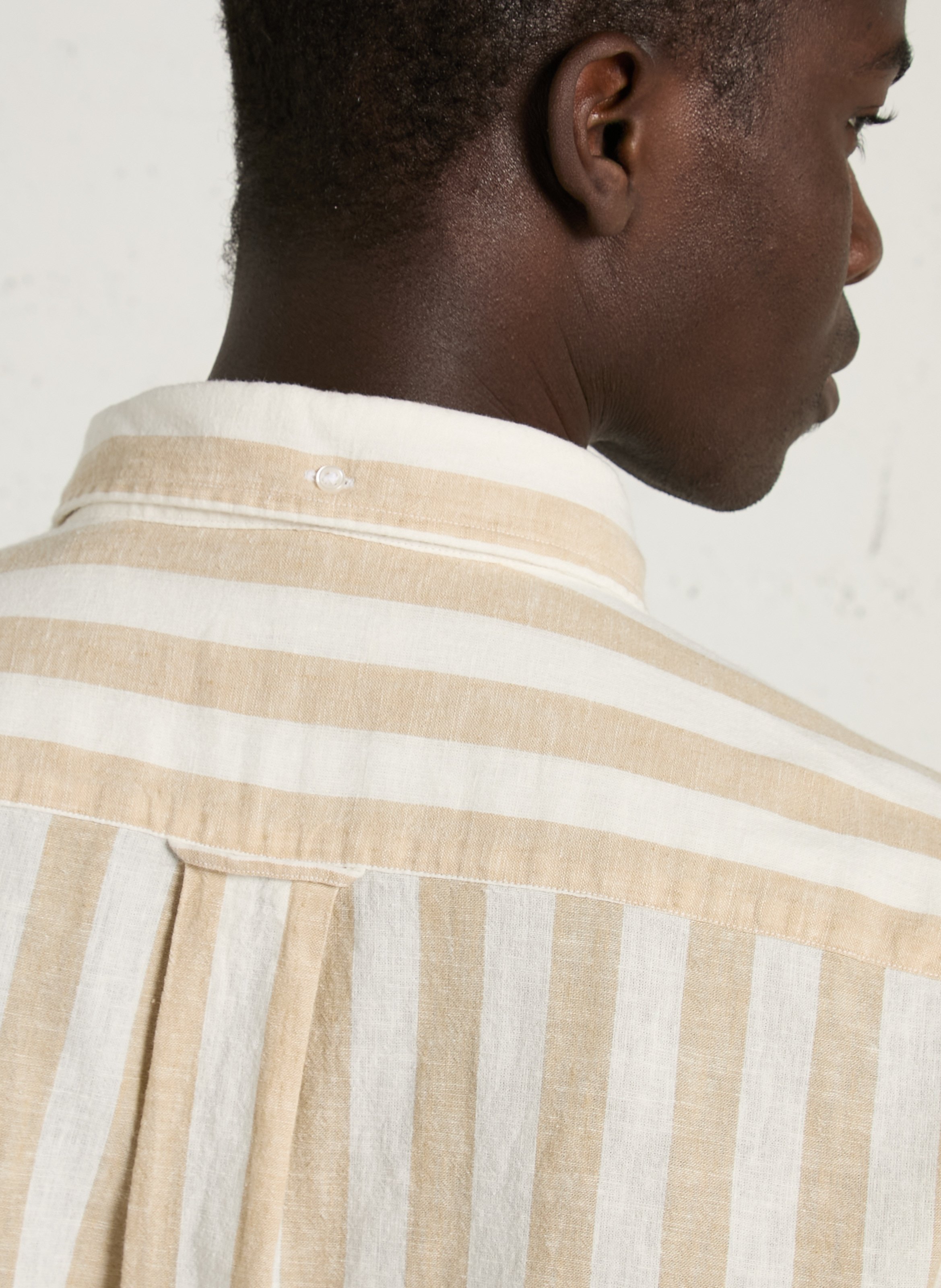 Chemise regular-fit col américain rayée en lin et coton GANT Beige