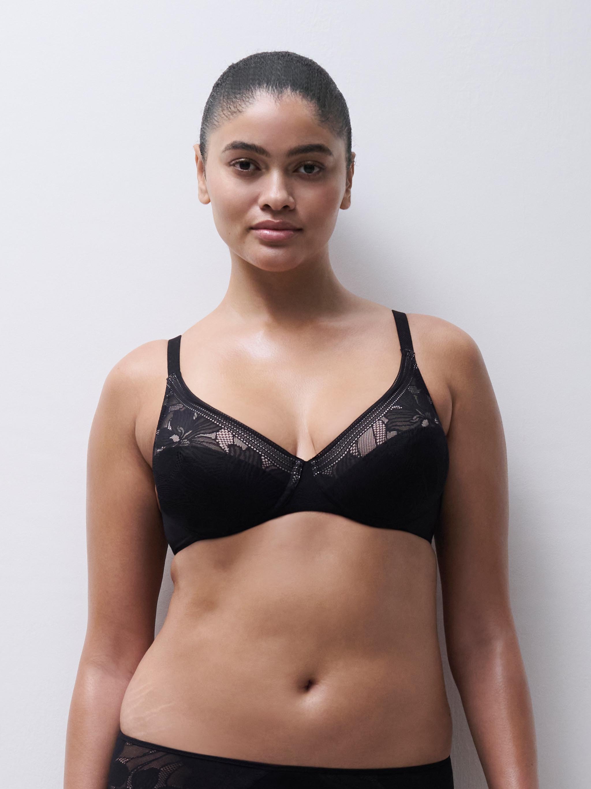 Moulded full-cup bra CHANTELLE