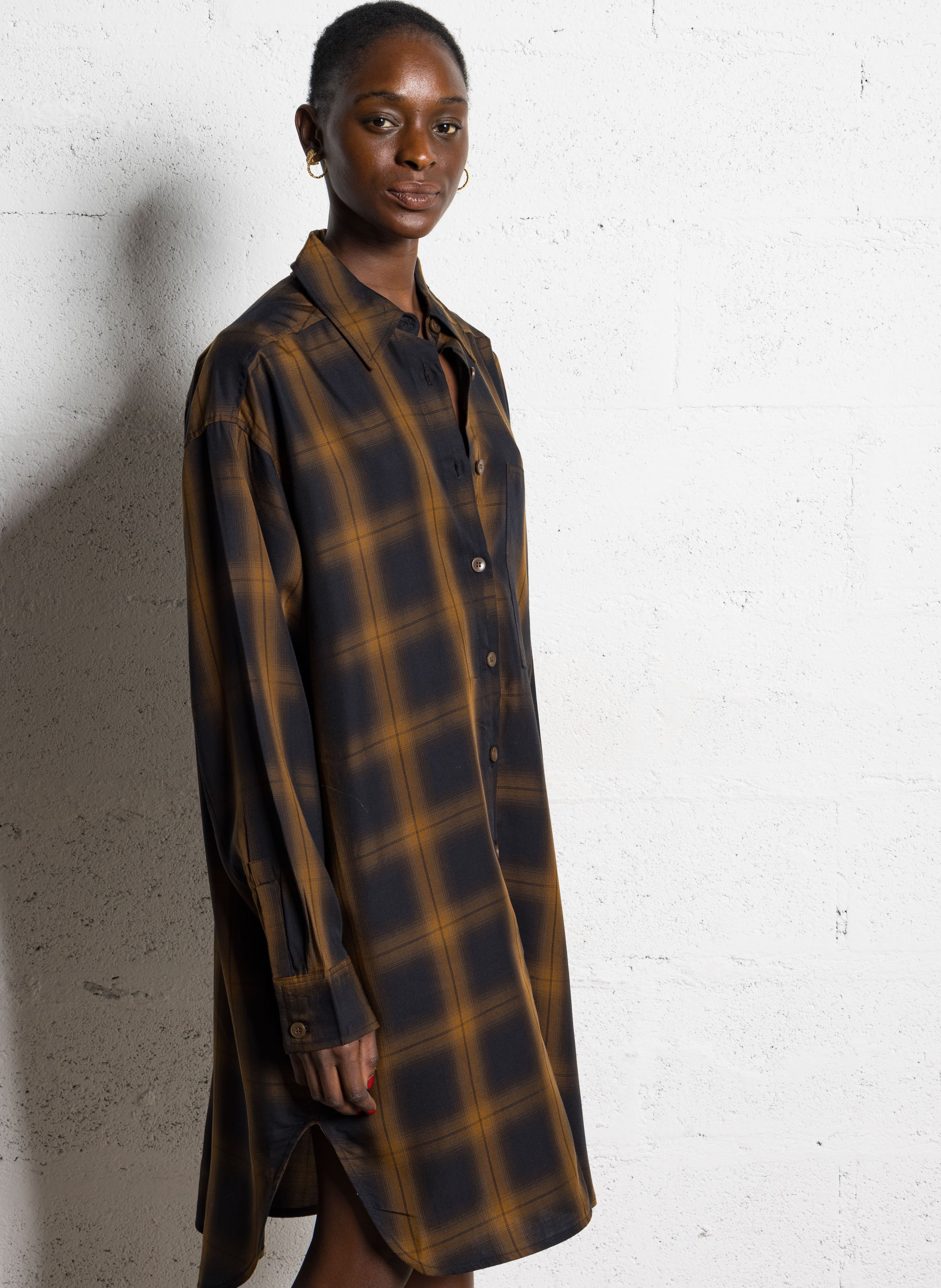 Robe courte chemise oversize à carreaux SEE U SOON Noir