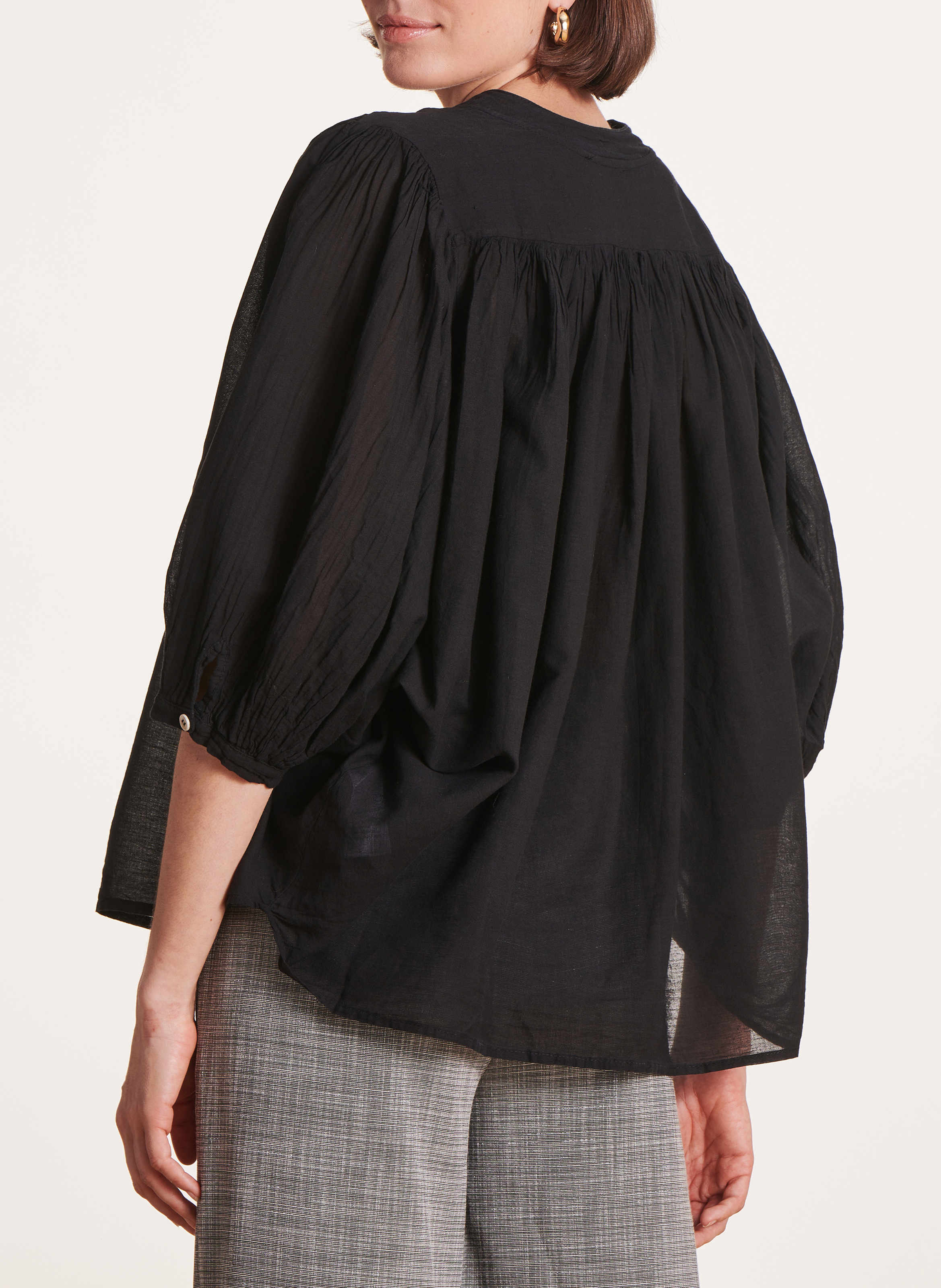 Capri - Einfarbige Oversize-Bluse LA FEE MARABOUTEE Schwarz