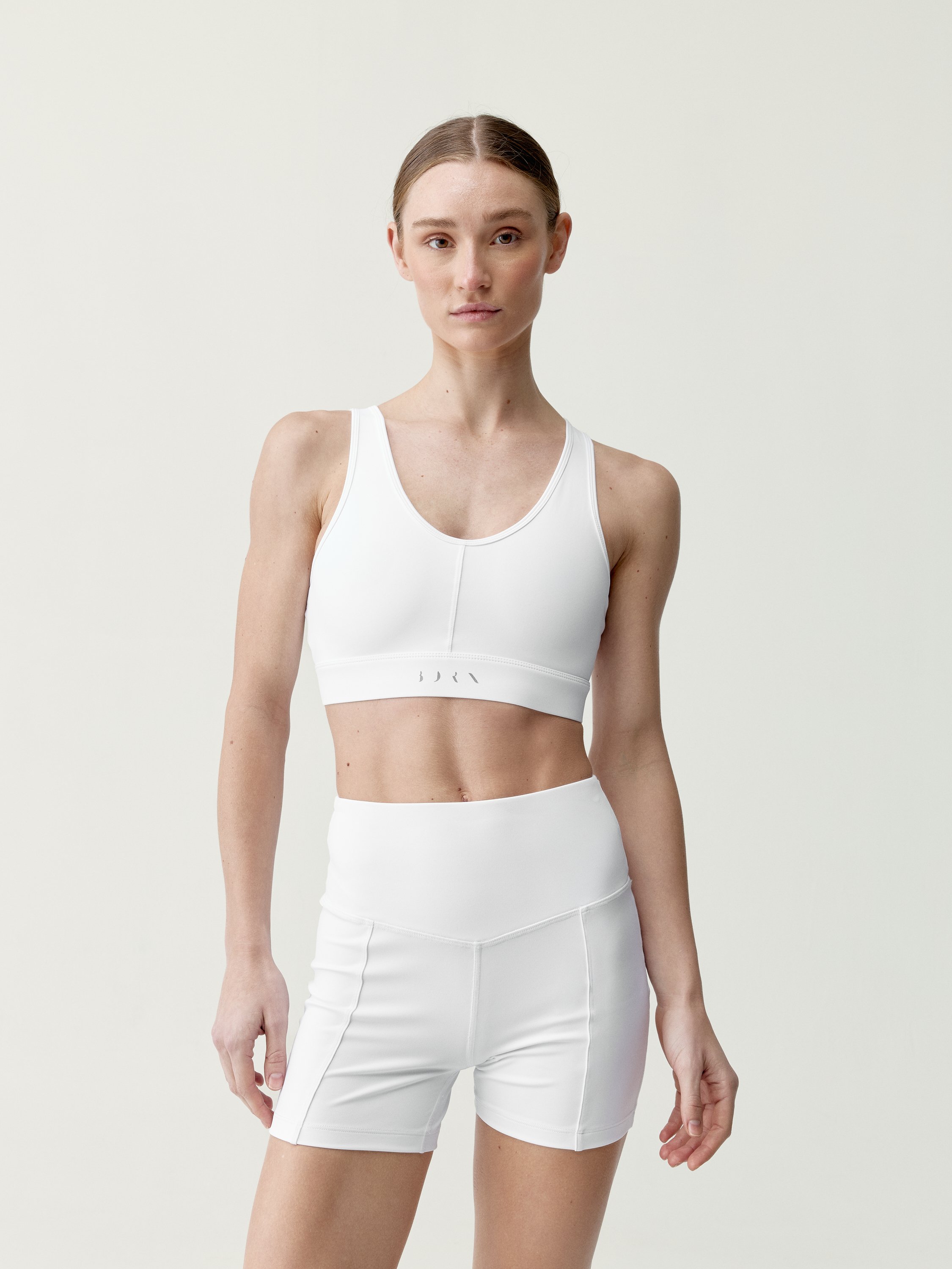 Sports bra medium support performance BORN