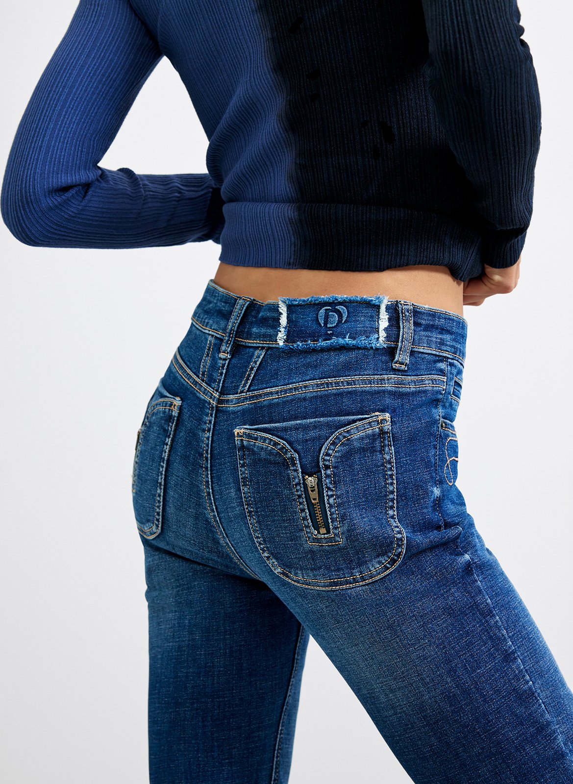 Kort donsjack met bontcapuchon DESIGUAL Blauw