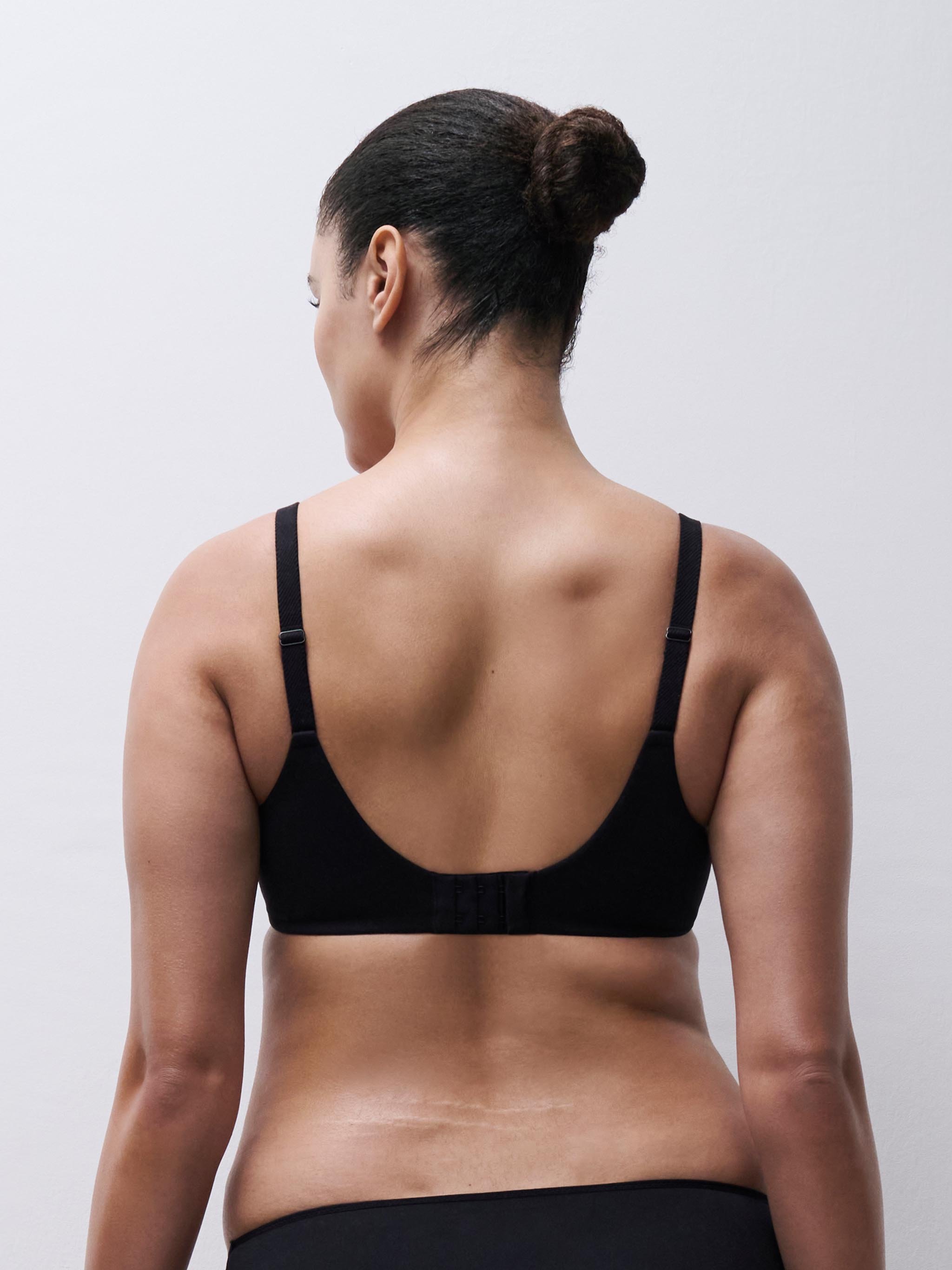 Moulded full-cup bra | Black CHANTELLE Women