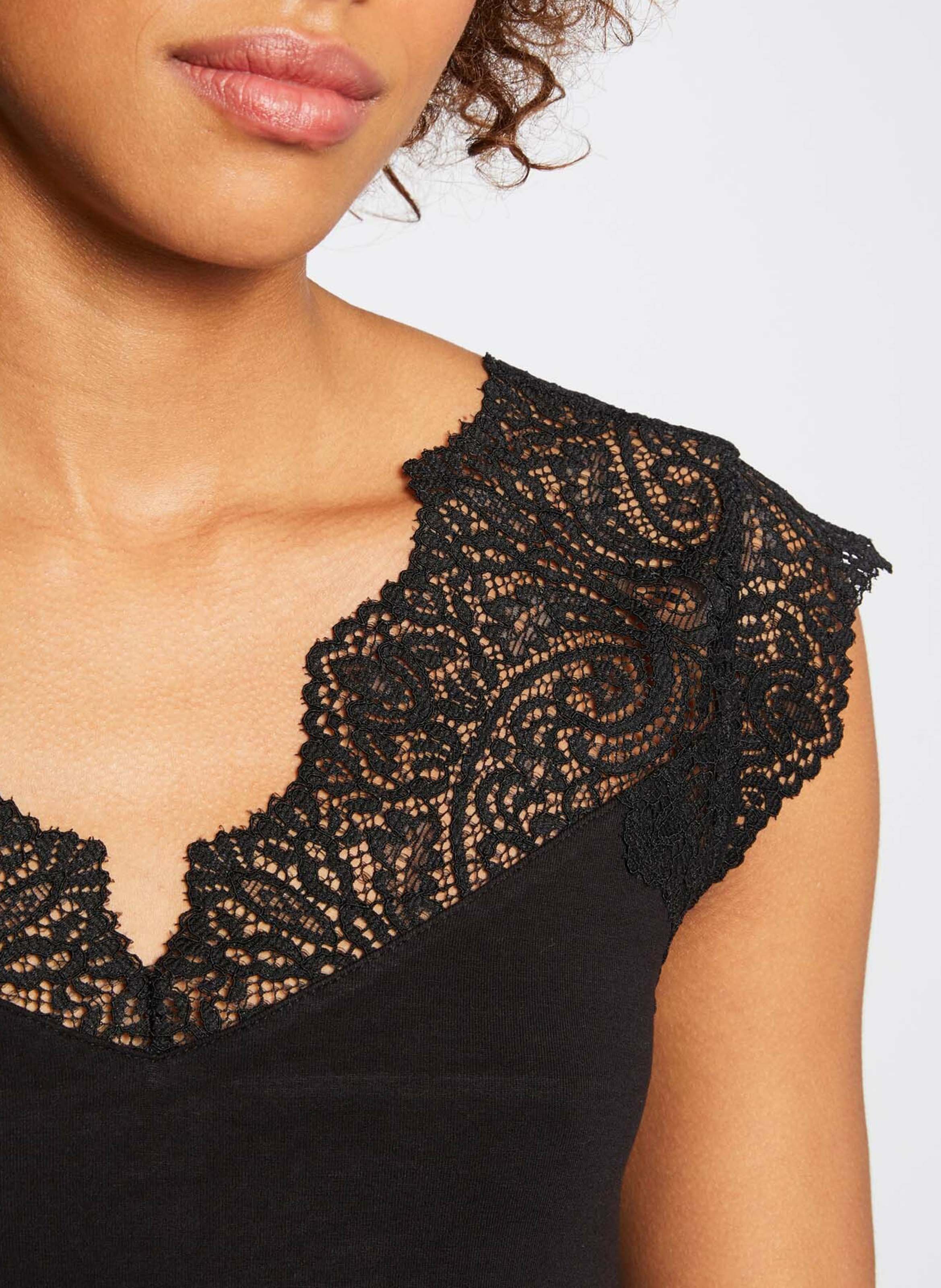 Top mit V-Ausschnitt und Spitze MORGAN Schwarz
