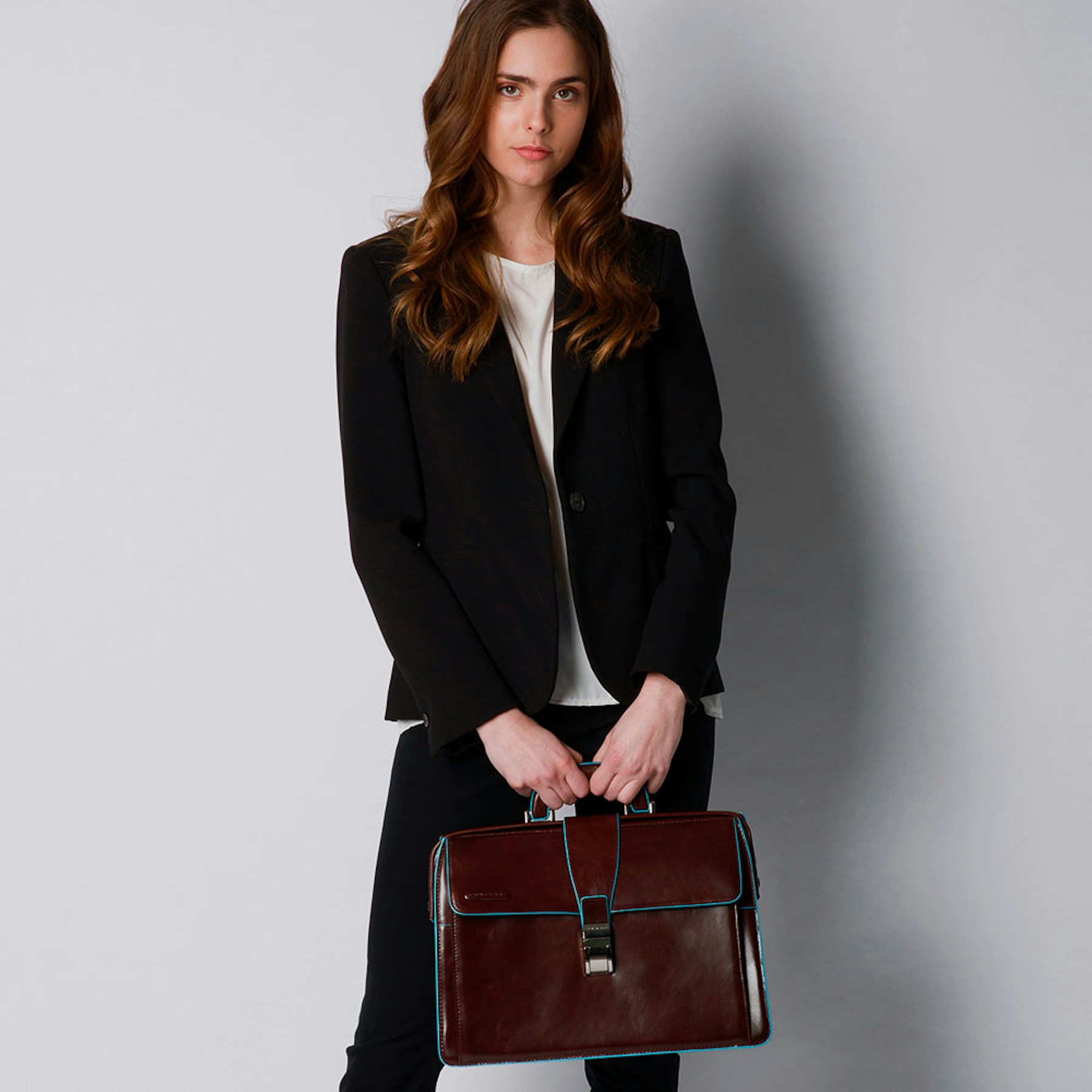 Doctor's leather satchel PIQUADRO Brown