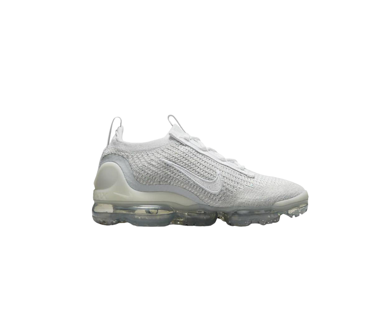 Low-top trainers NIKE White