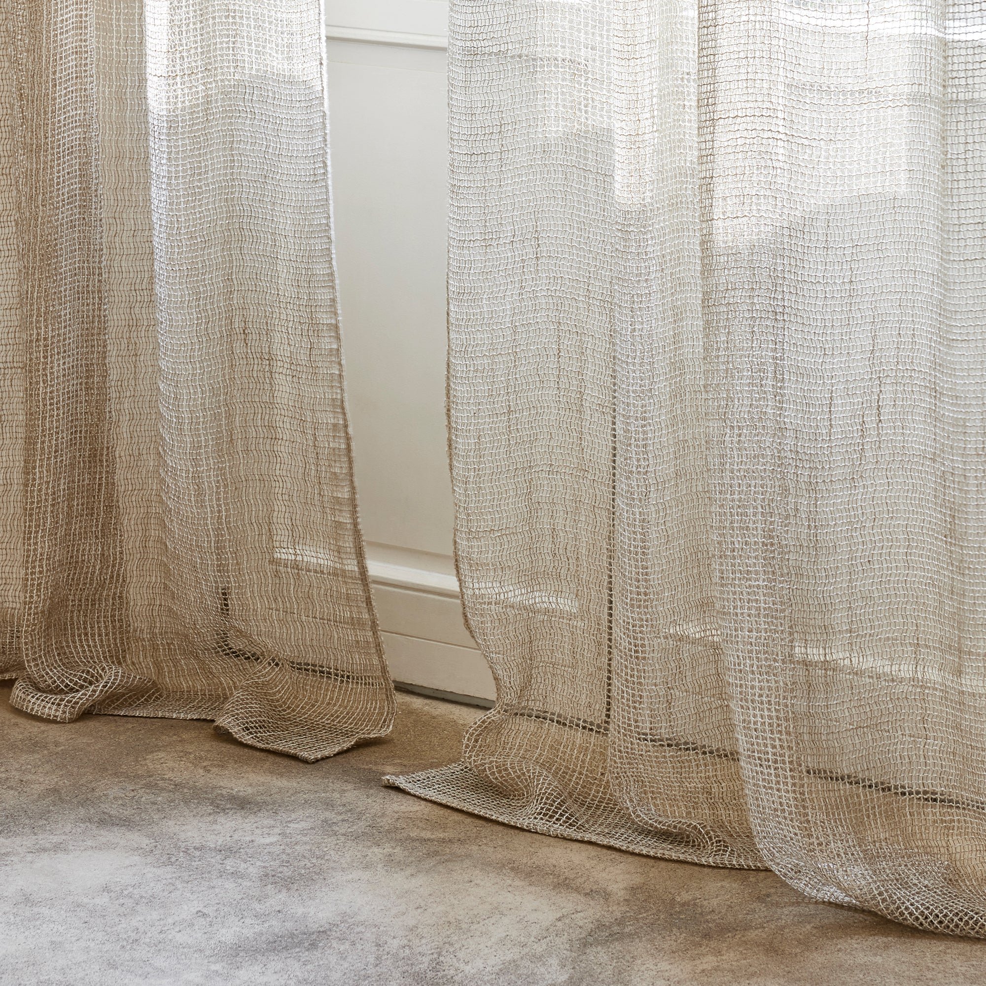 Net curtain with loops Beige