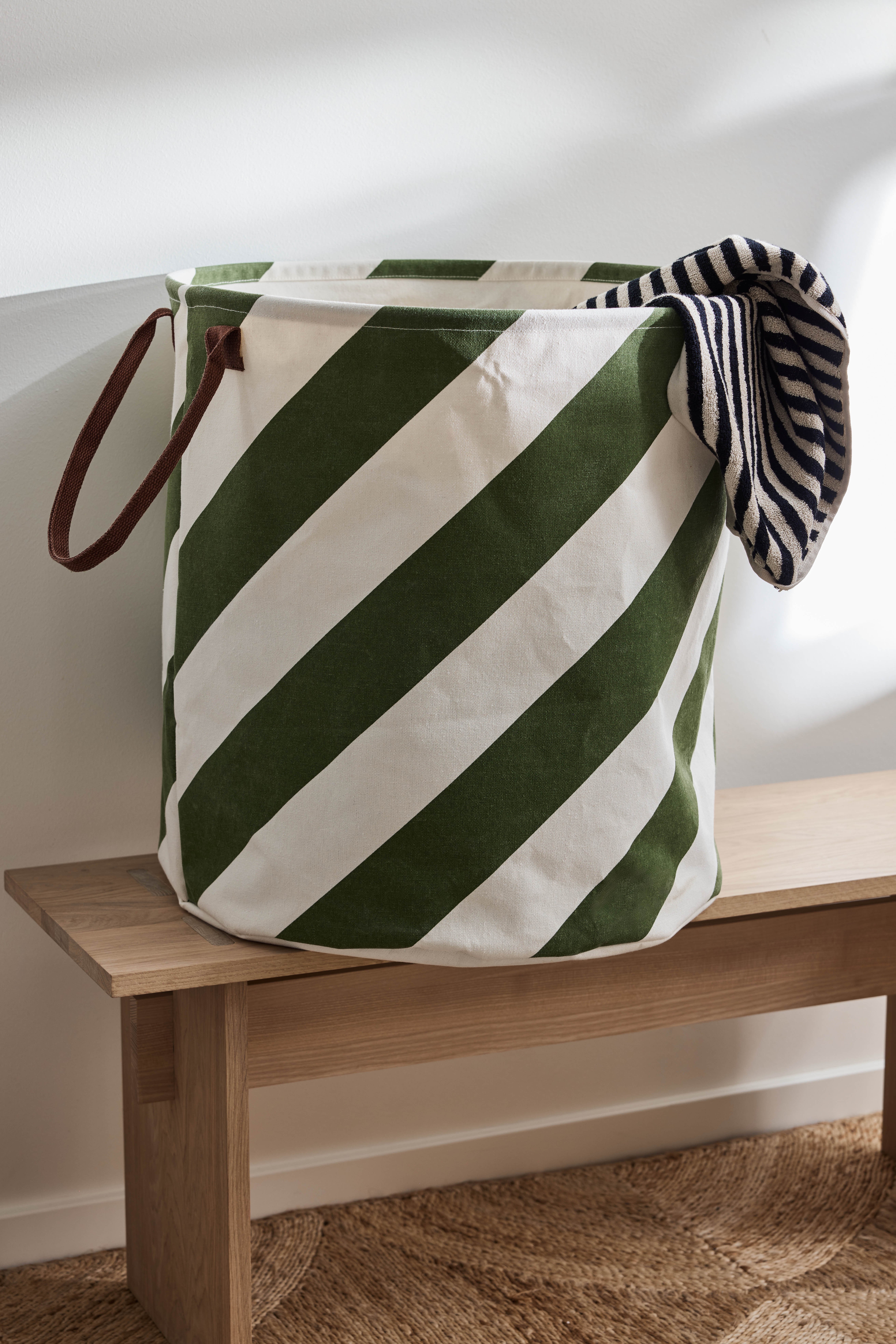 Polyester laundry basket OYOY LIVING DESIGN Green