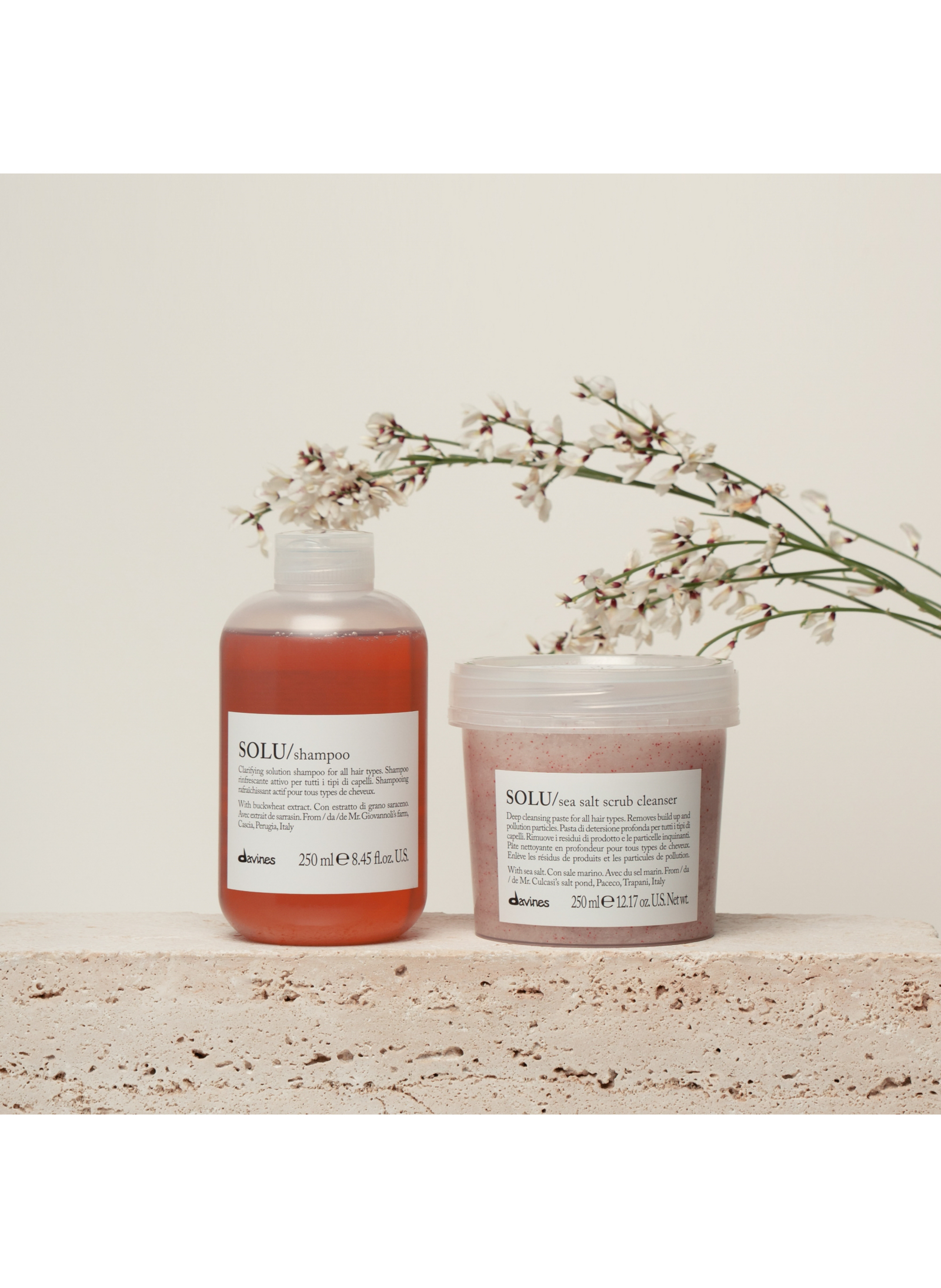 Solu salt scrub DAVINES No color