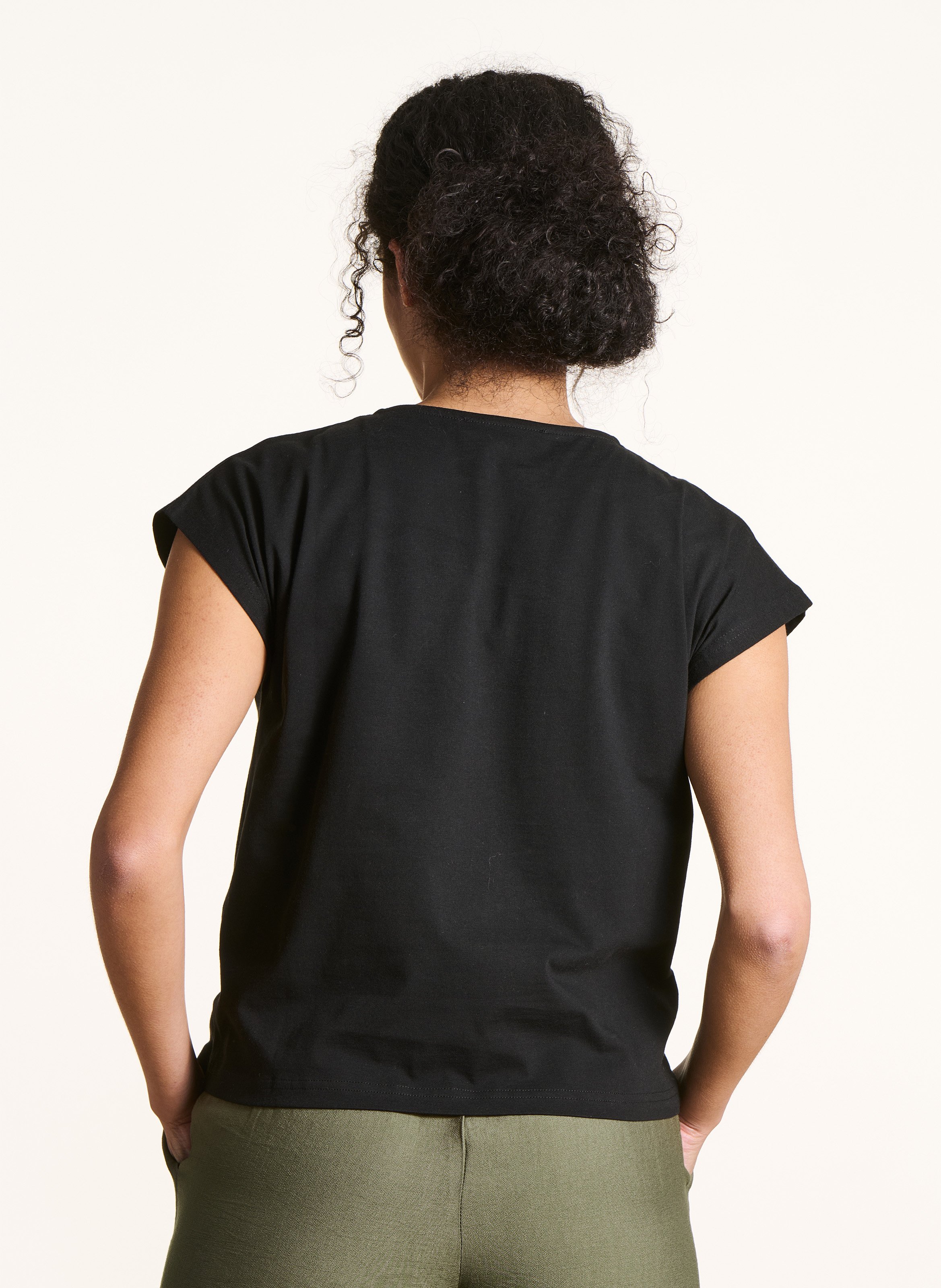 Tee-shirt droit col rond en coton bio LA FEE MARABOUTEE Noir