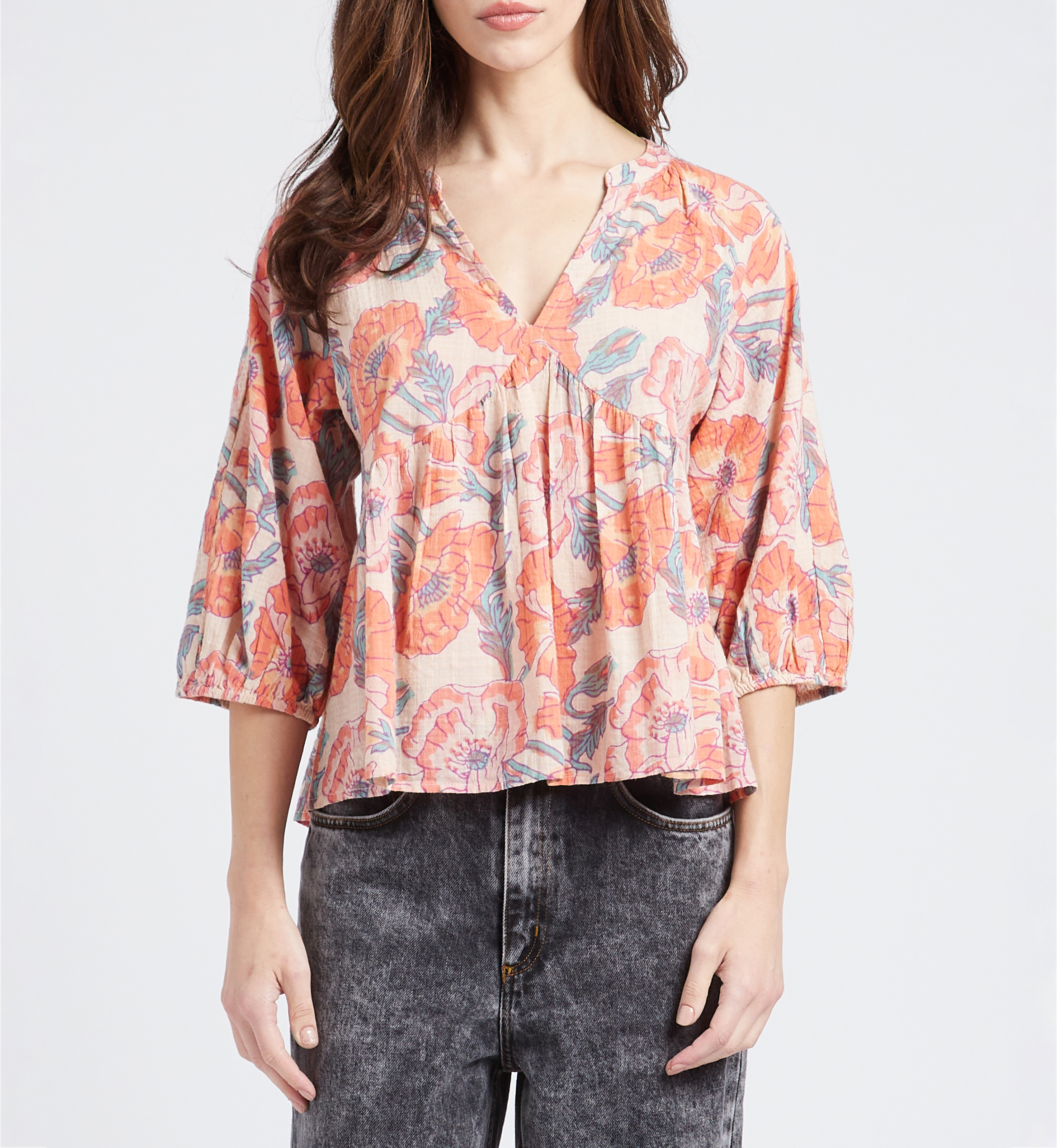 Loose-fit cotton-blend V-neck blouse SWILDENS White