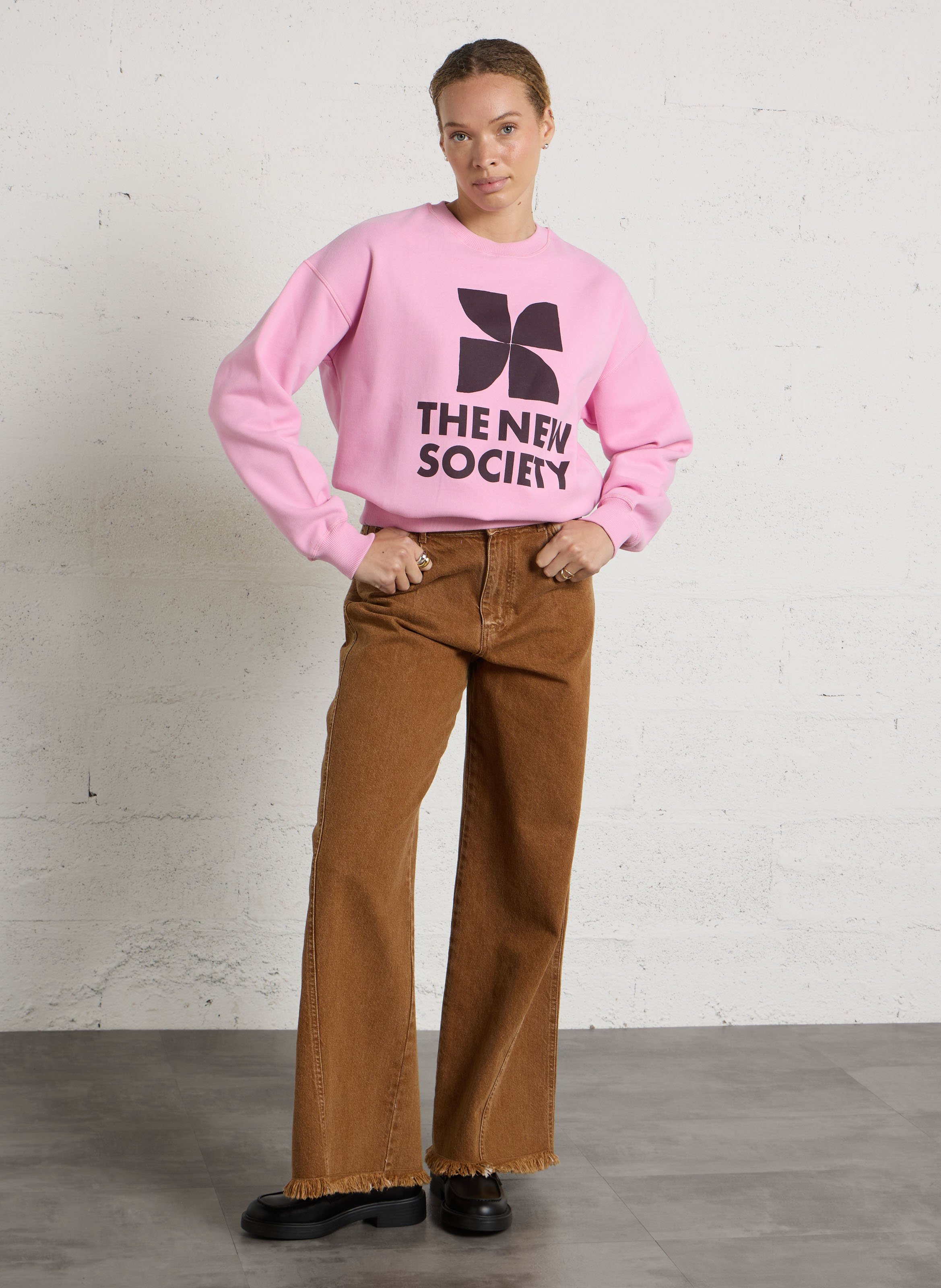 Weites Baumwoll-Sweatshirt mit Siebdruck THE NEW SOCIETY Violett