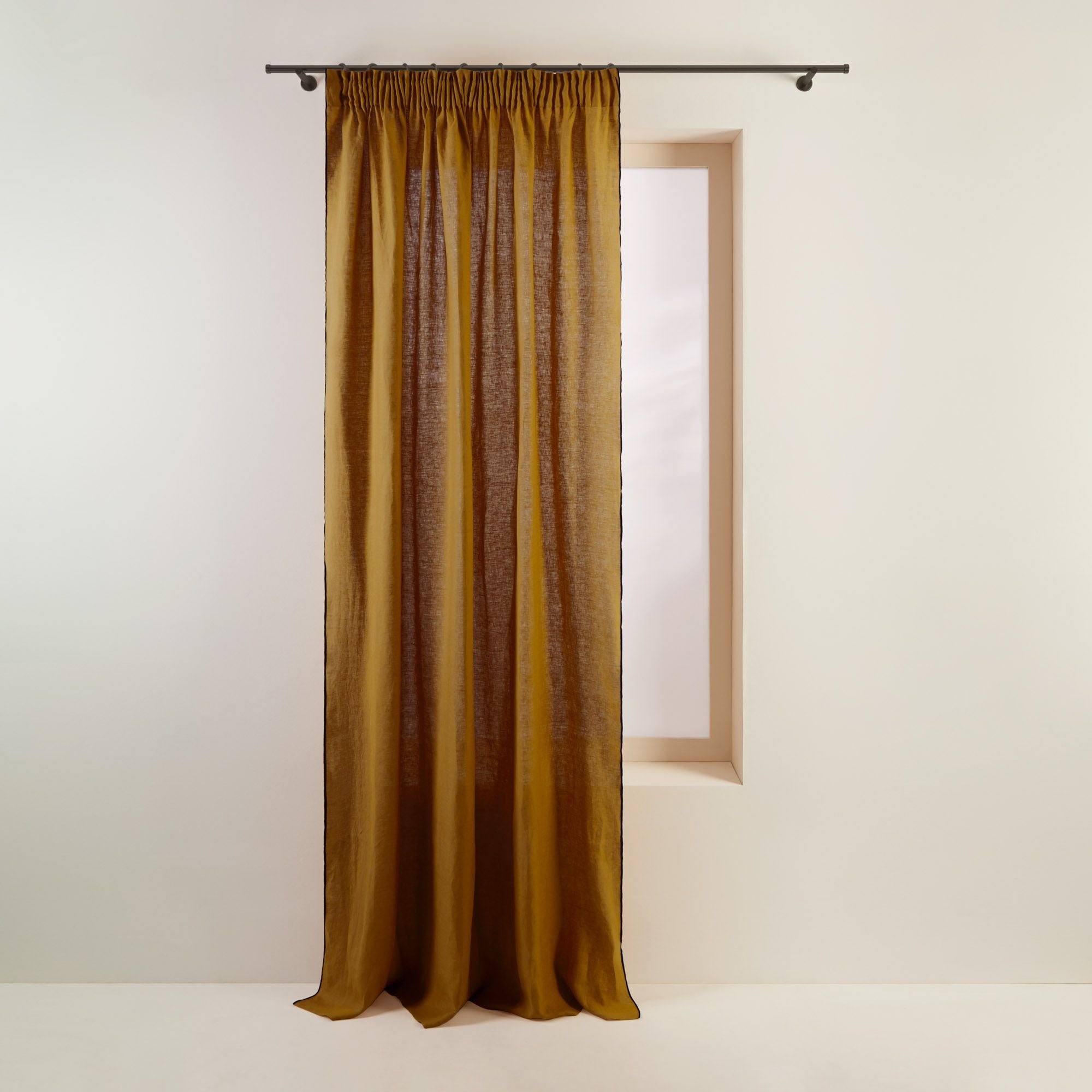 Curtain with gathering tape MADURA