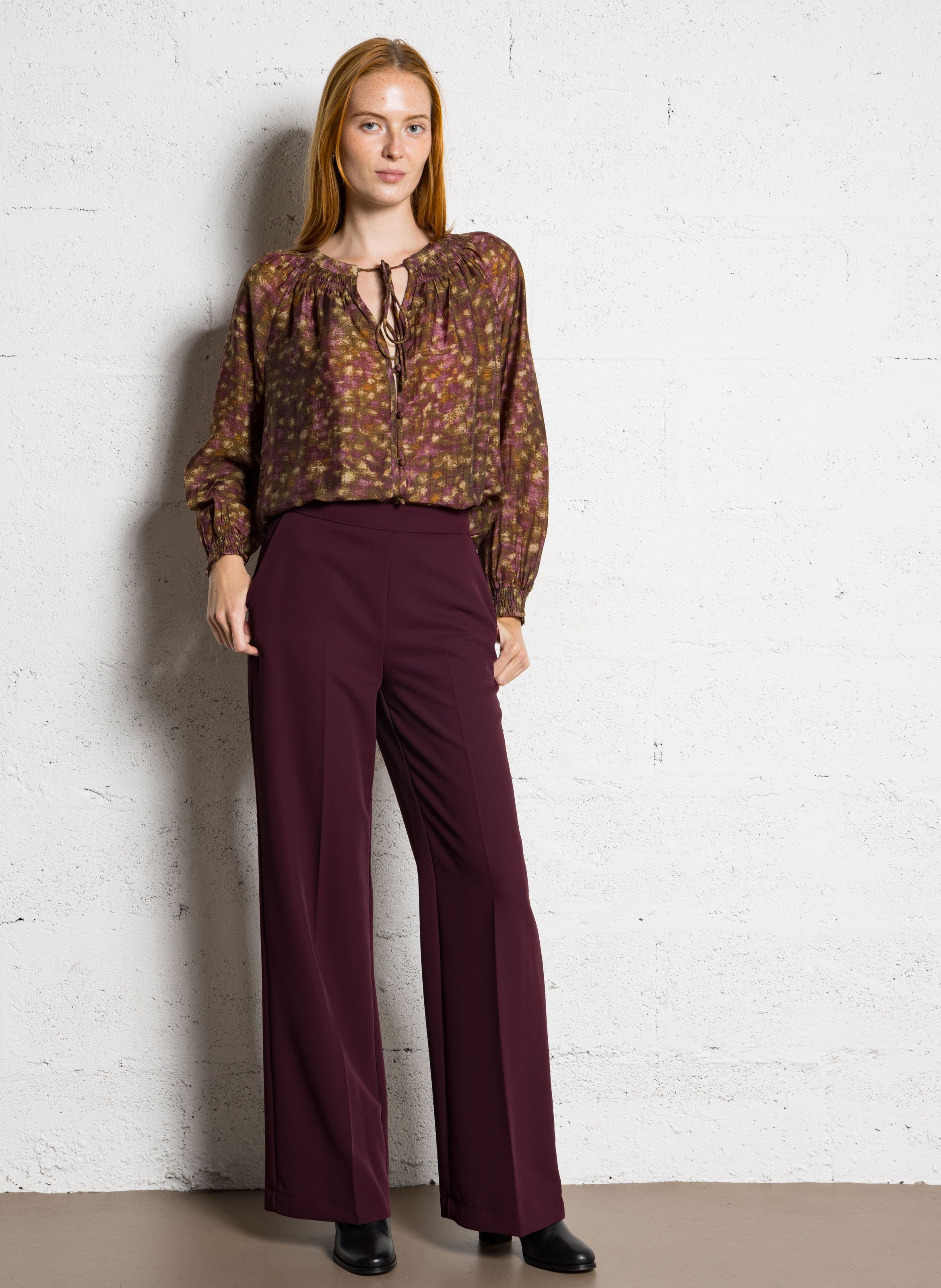 Bedruckte Bluse mit Rundhalsausschnitt THE KORNER Braun