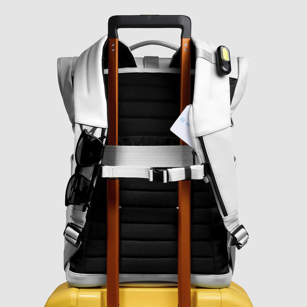 Backpack for PC and iPad® with chest strap, u-lock loops, and rear light loop PIQUADRO White