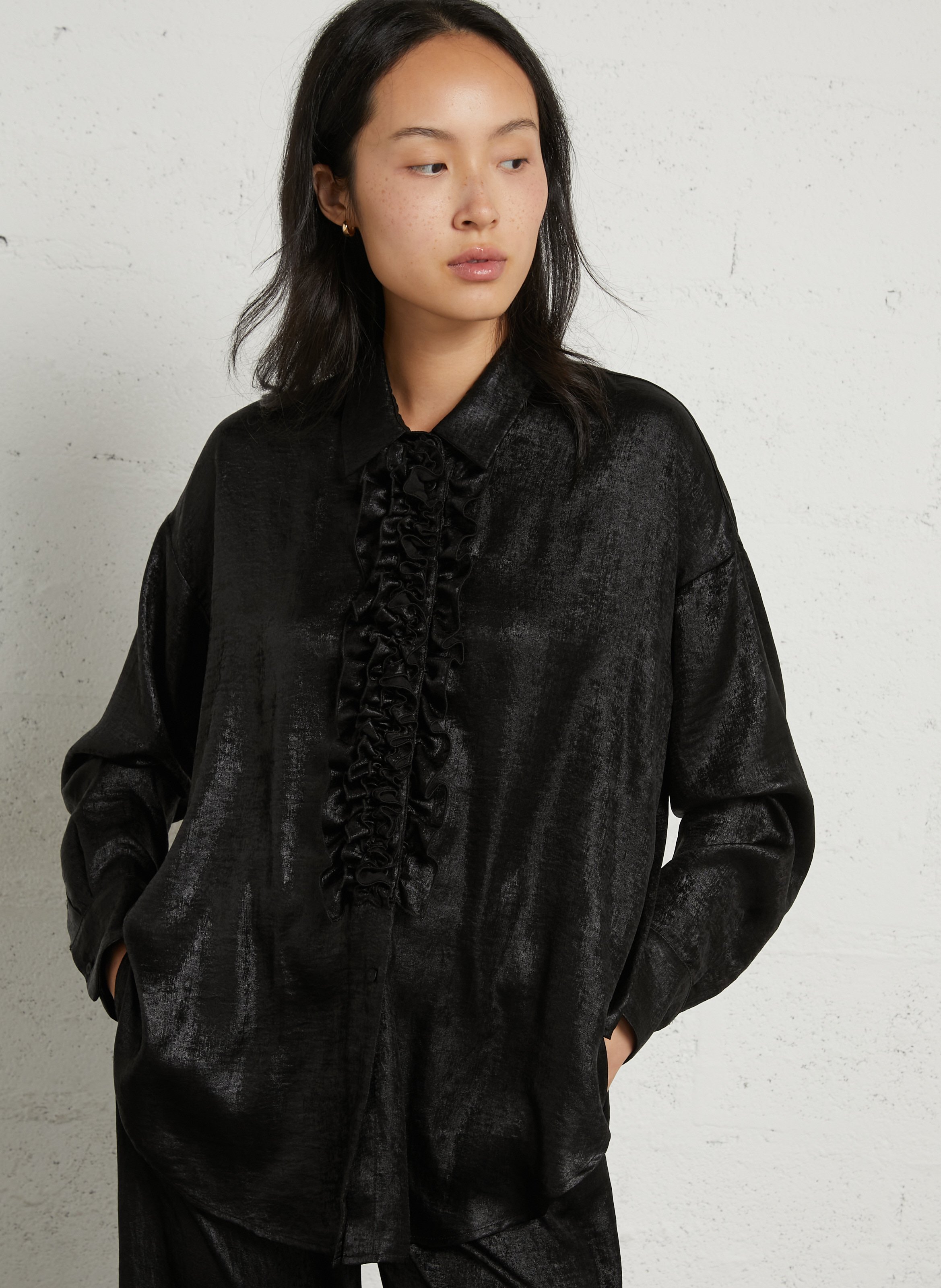 Straight shirt with classic collar MOMONI Black