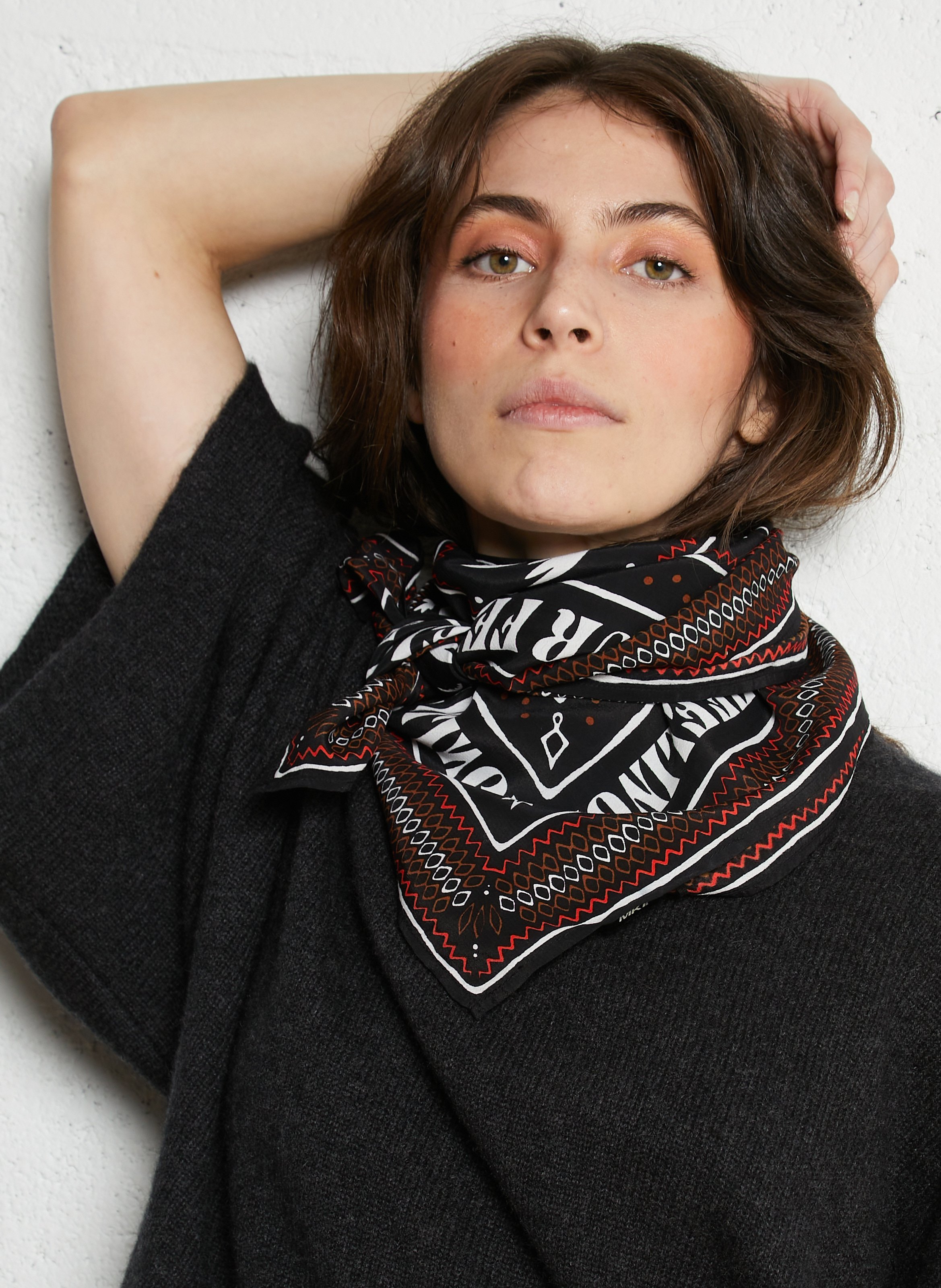 Echarpe imprimée MKT Noir