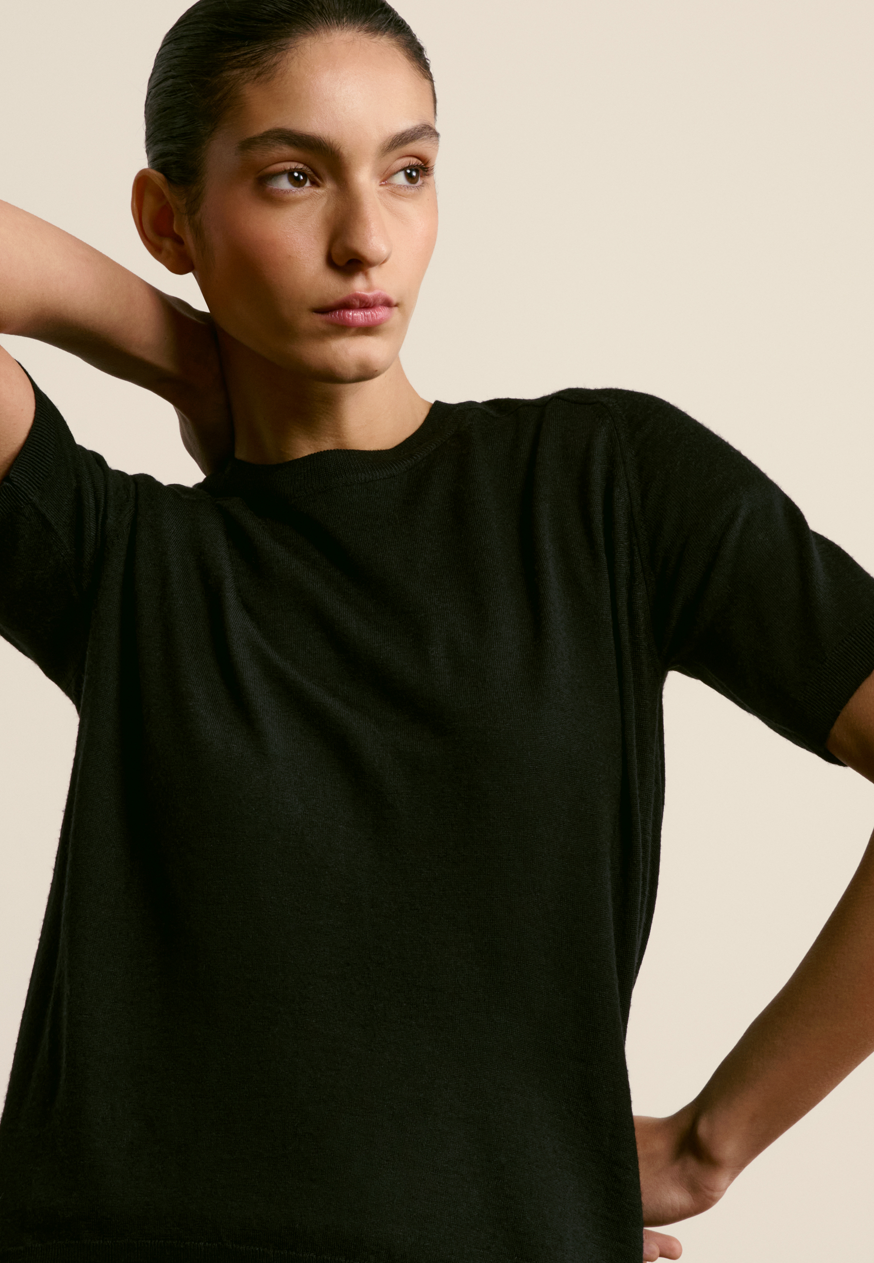 Round neck merino wool T-shirt MAISON MONTAGUT Black