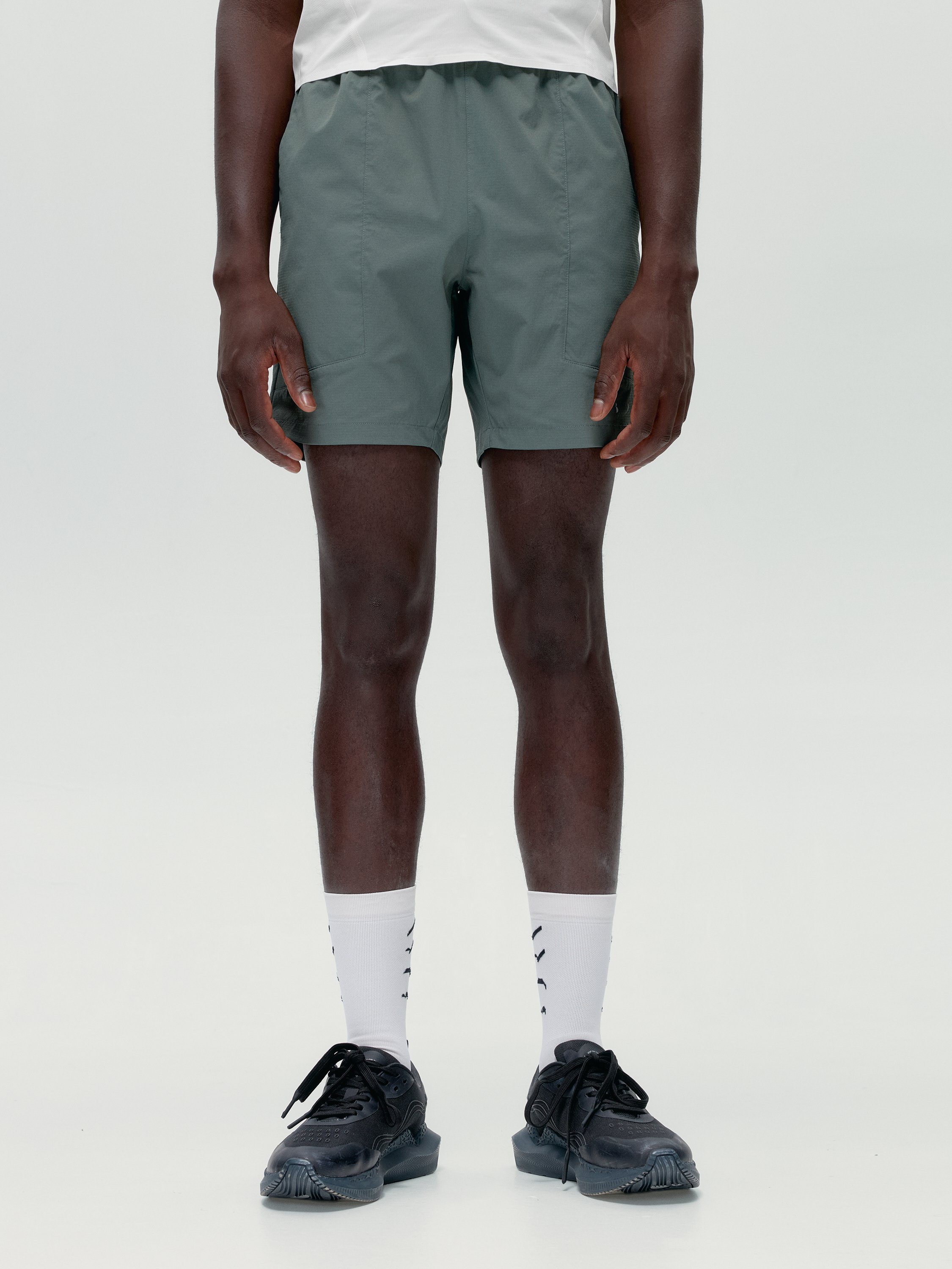 Short men's sports training recovery RHEIN 2.0 BORN Green