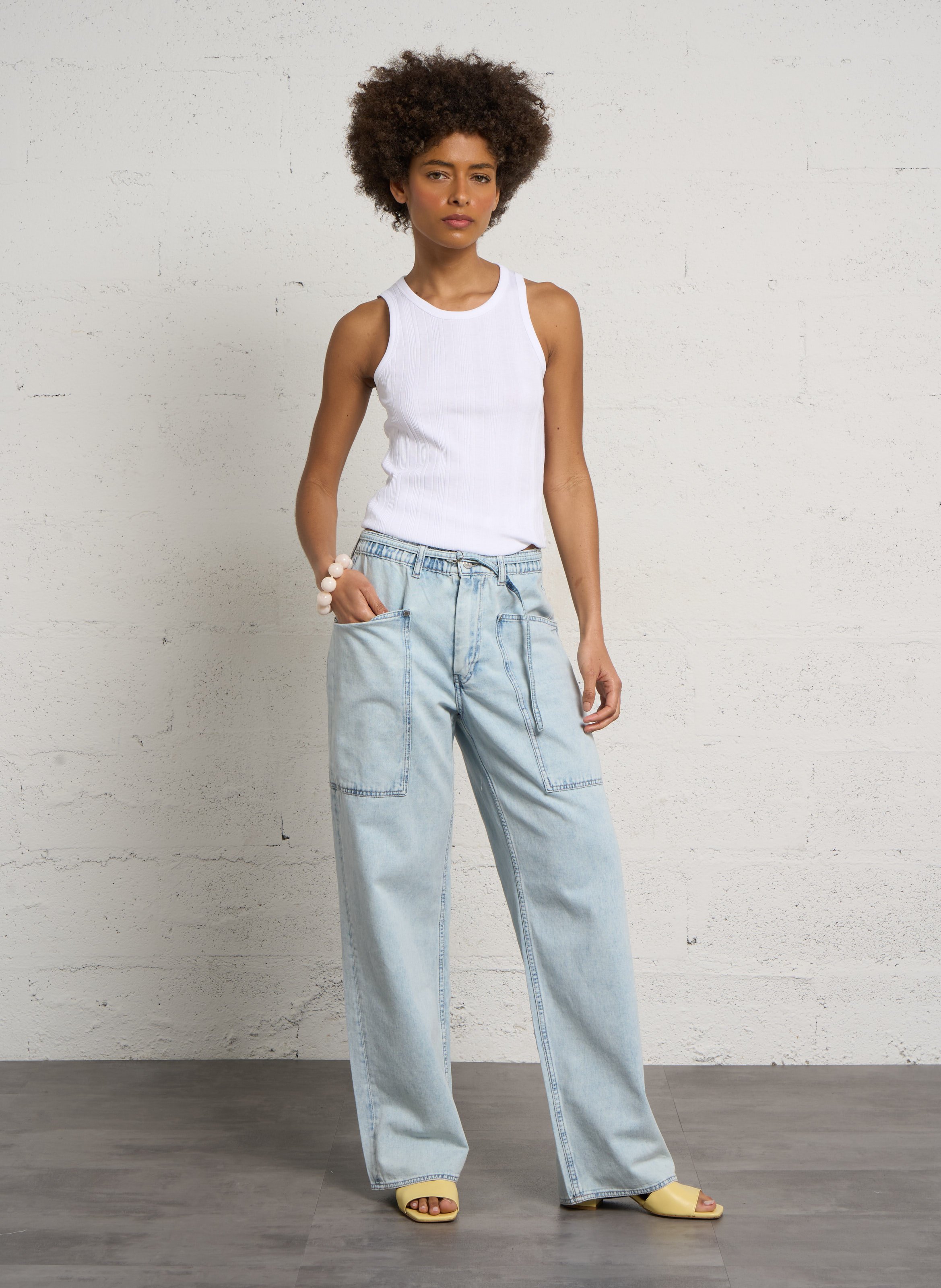 Sandalen aus Glanzleder mit Absatz - Look 8