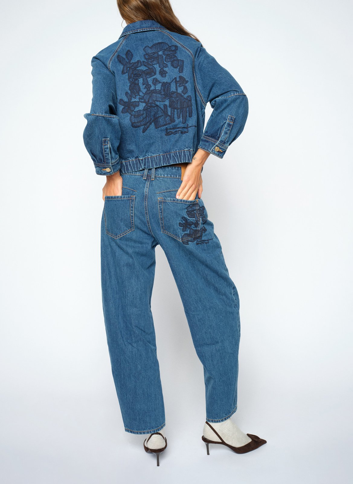 Jean droit uni à broderie dos MOS MOSH Bleu