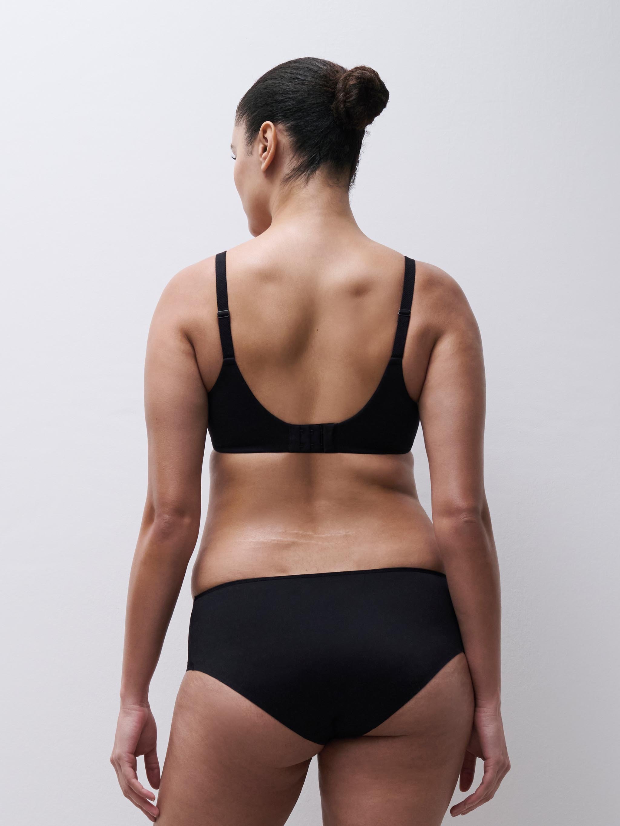 Moulded full-cup bra | Black CHANTELLE Women