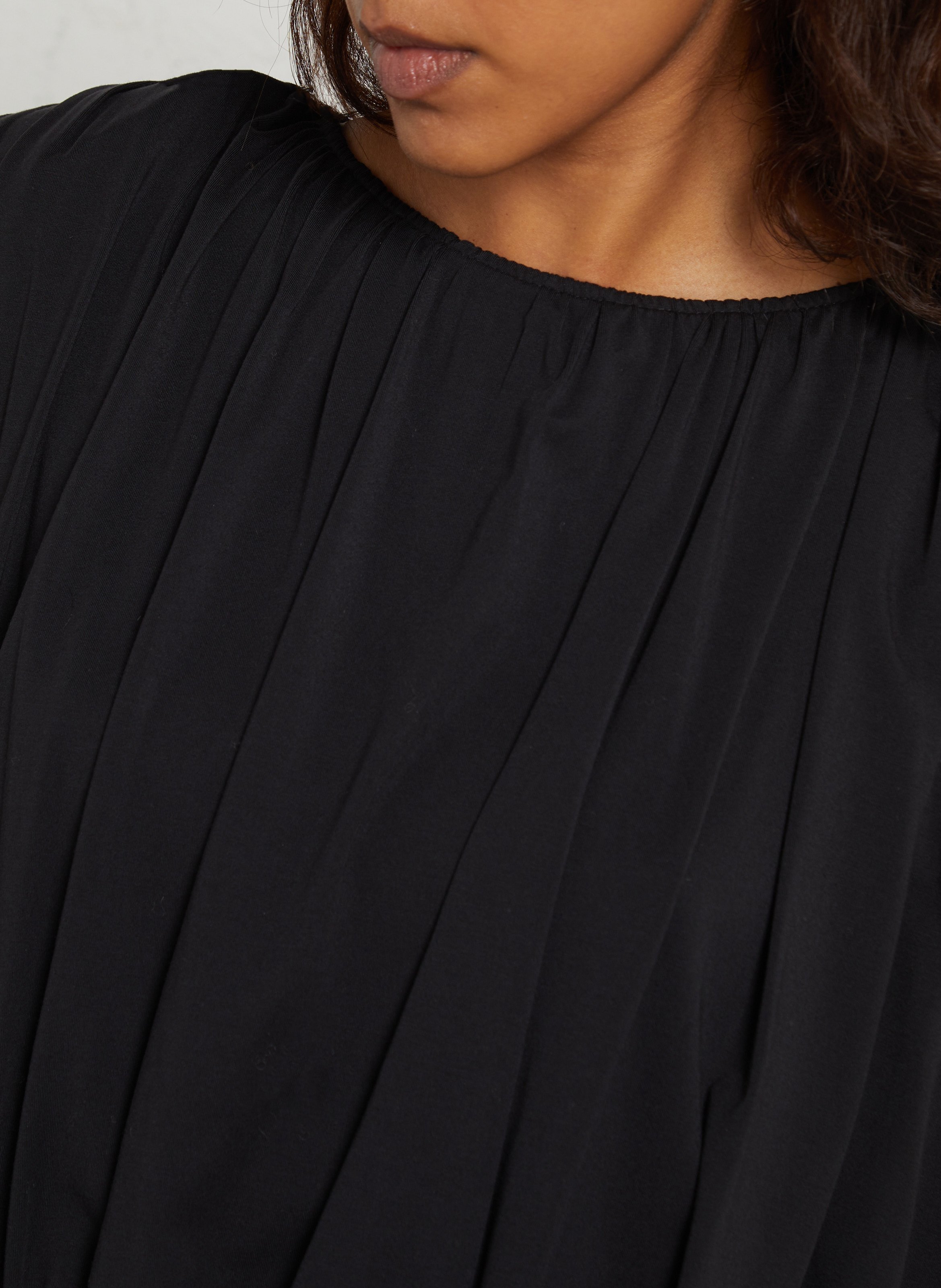 Top droit col rond plissé IMPERIAL Noir