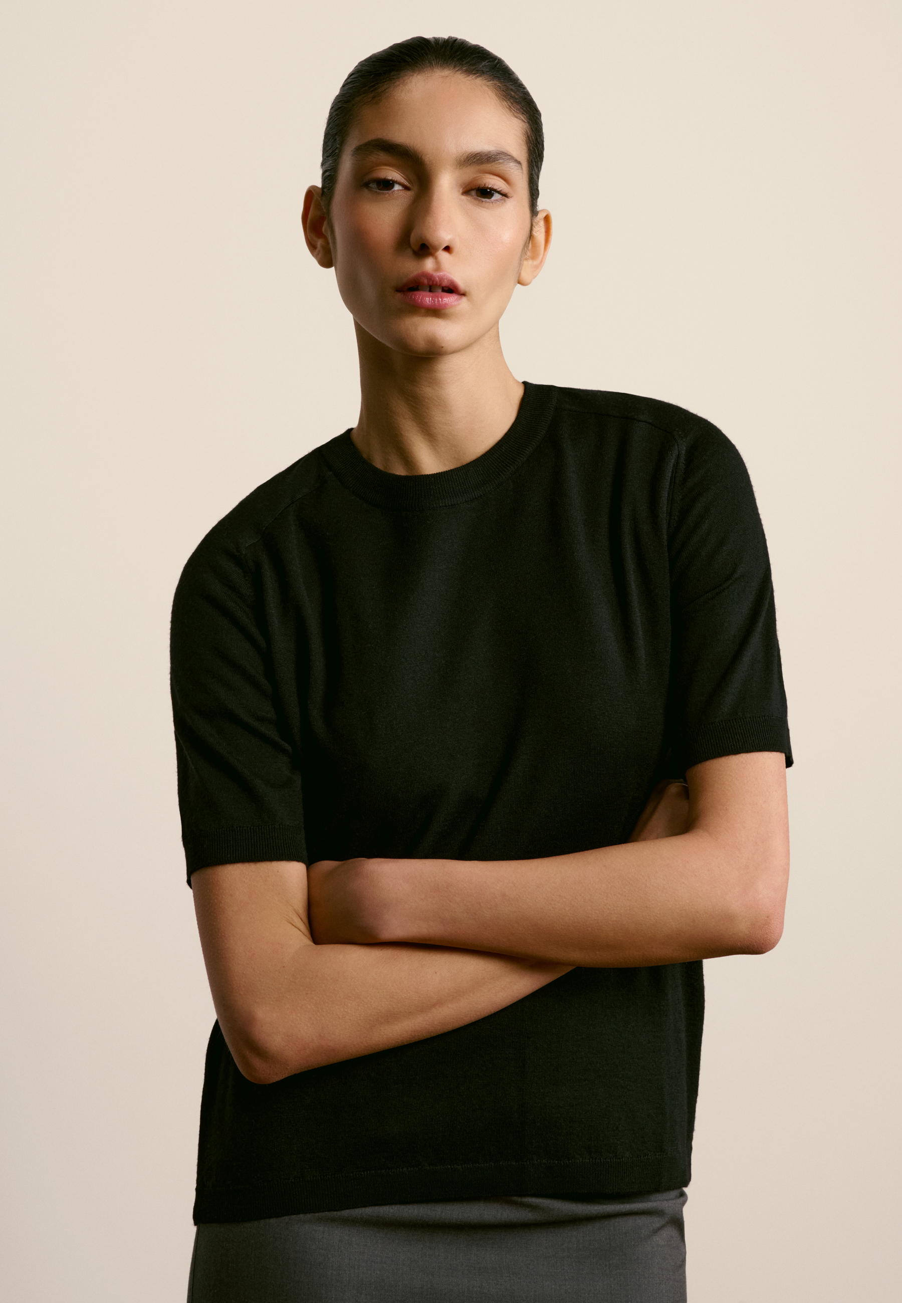 Round neck merino wool T-shirt MAISON MONTAGUT Black