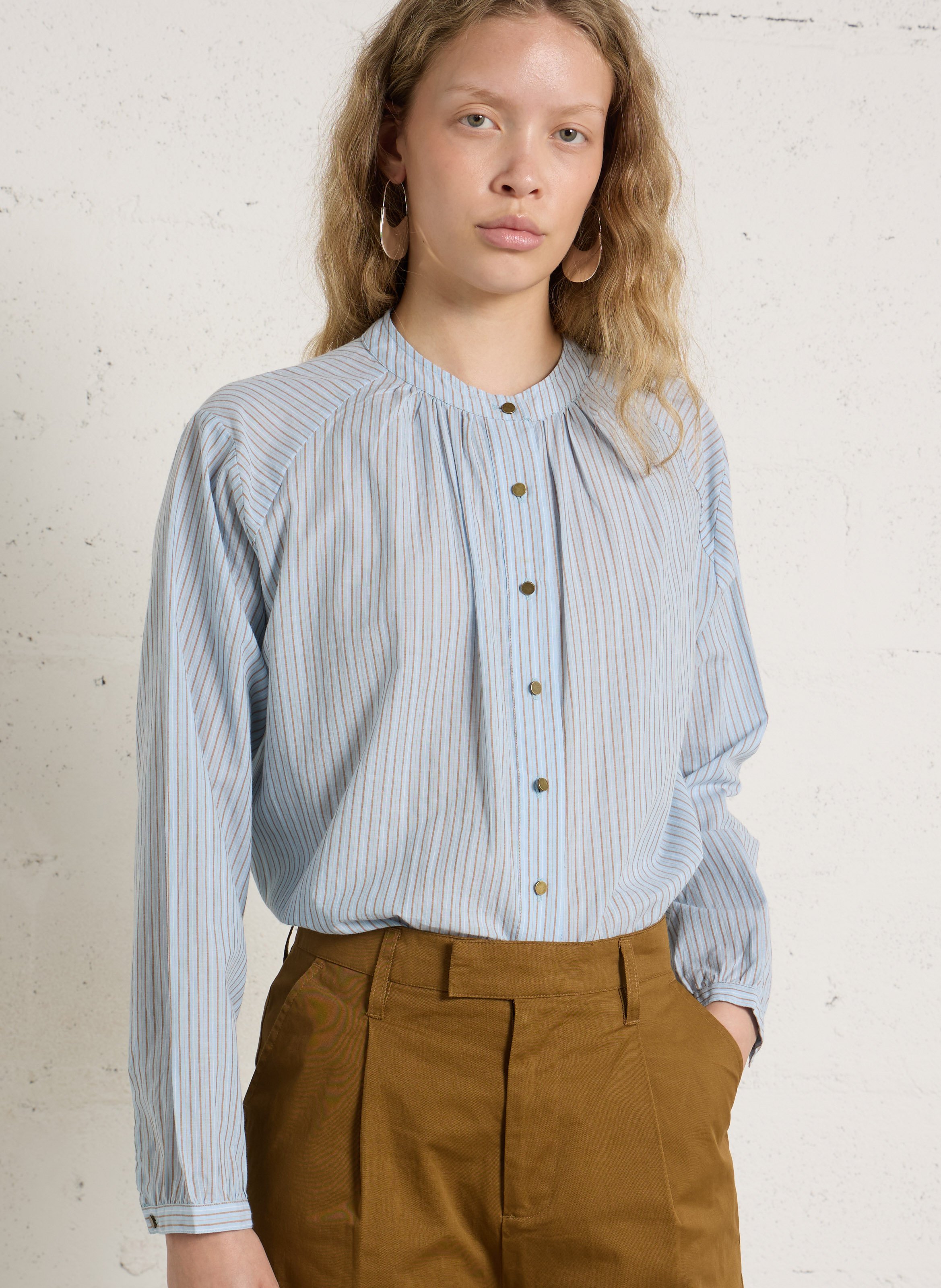 Chemise col rond en coton bio LEON & HARPER