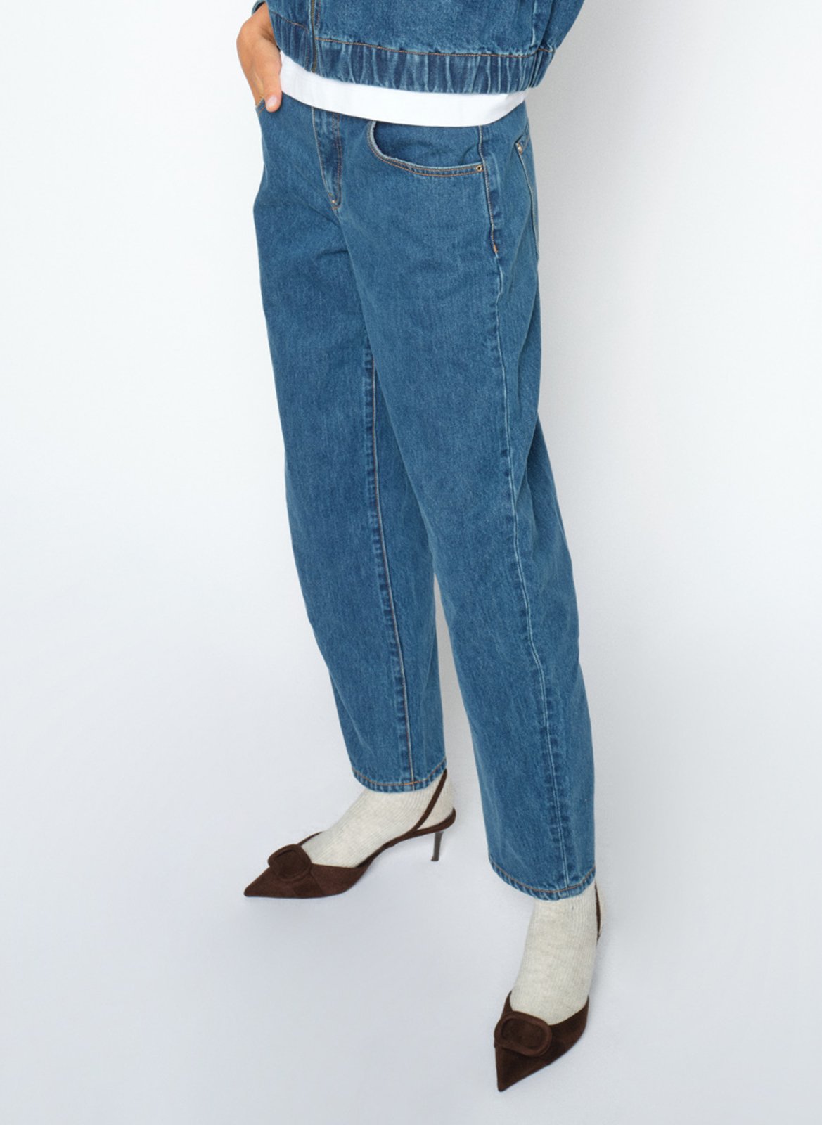 Jean droit uni à broderie dos MOS MOSH Bleu