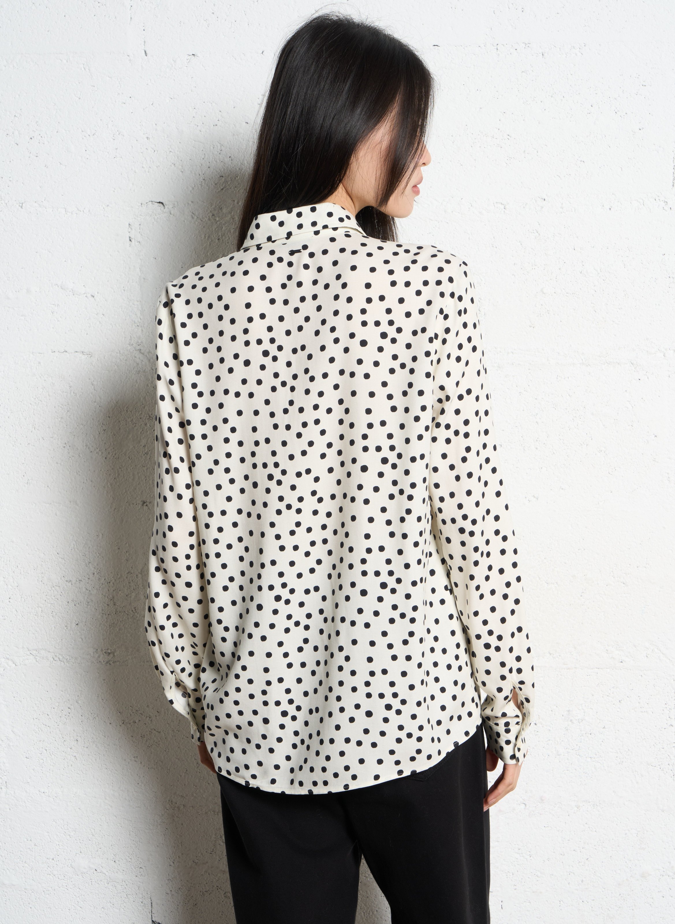 Gerade geschnittene Tupfenbluse mit klassischem Kragen IKKS Weiss