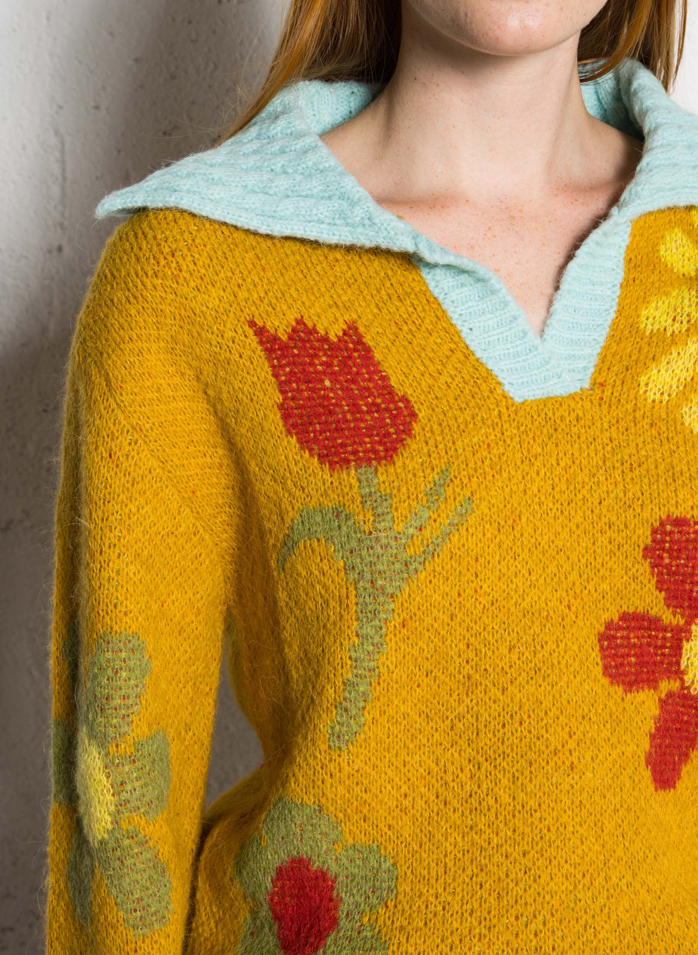 Pull oversize col V à motifs DR BLOOM Doré