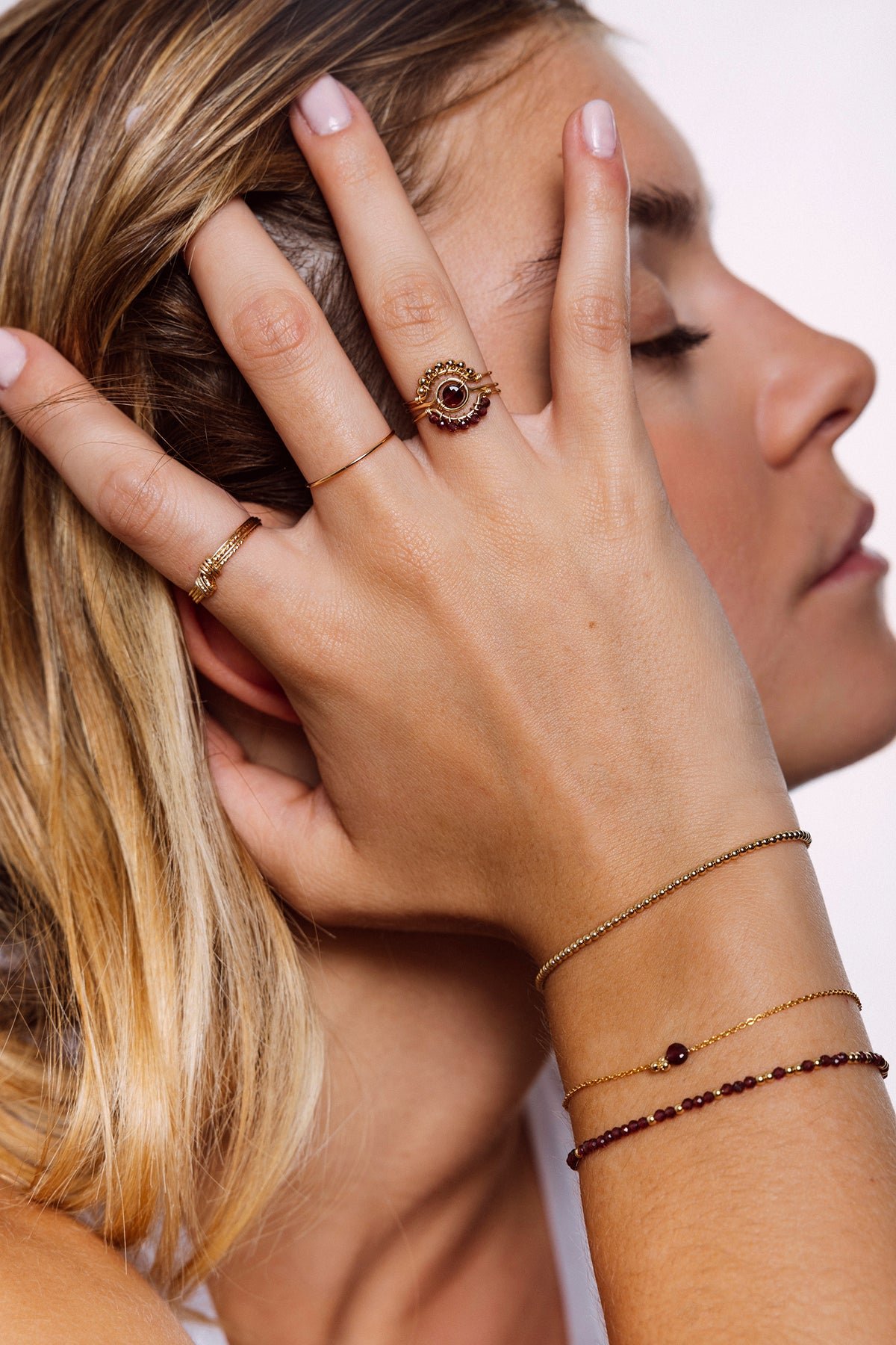 Ring - garnet YAY Golden