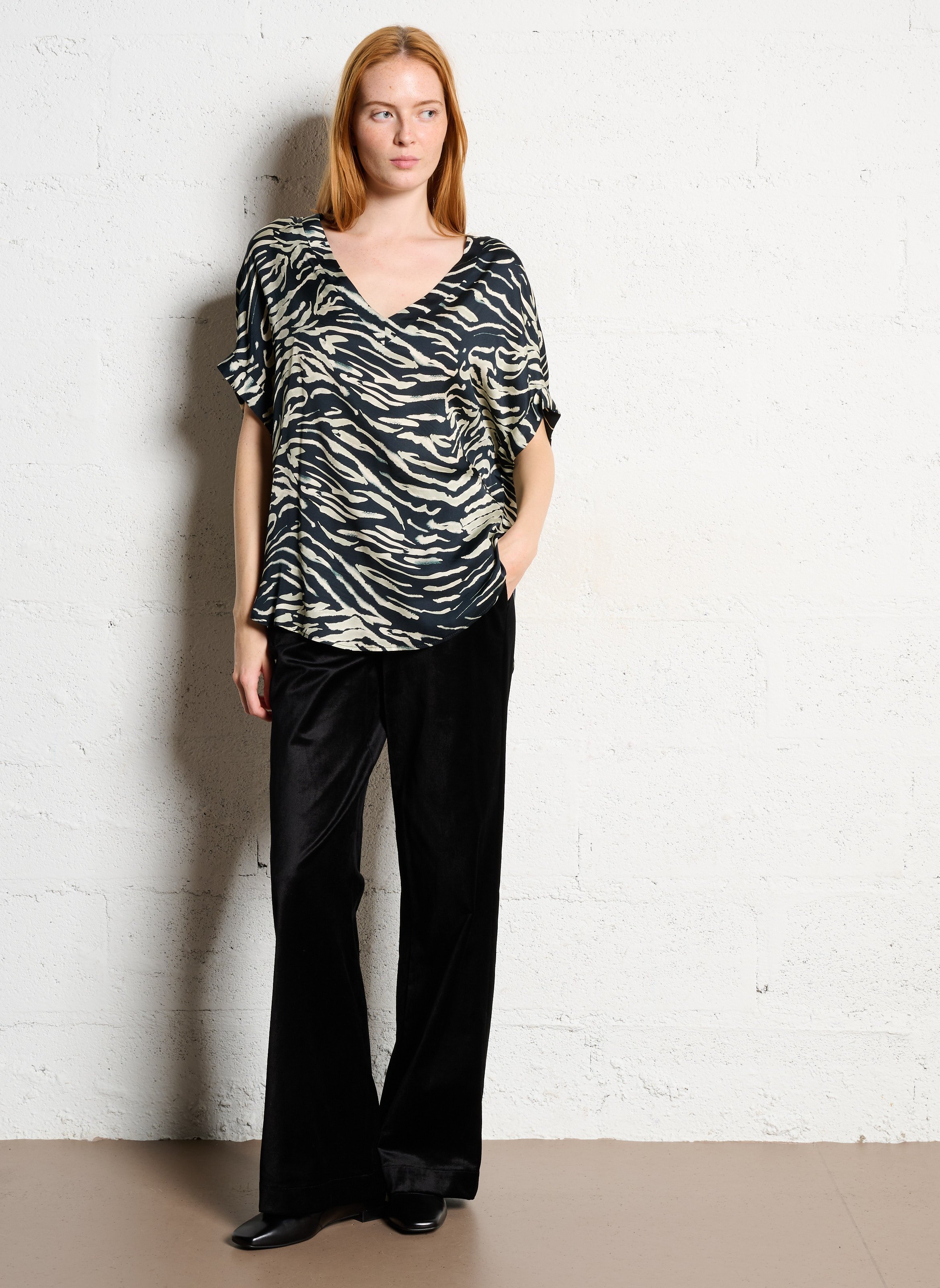 Oversize Top mit V-Ausschnitt und Print IMPERIAL Mehrfarbig