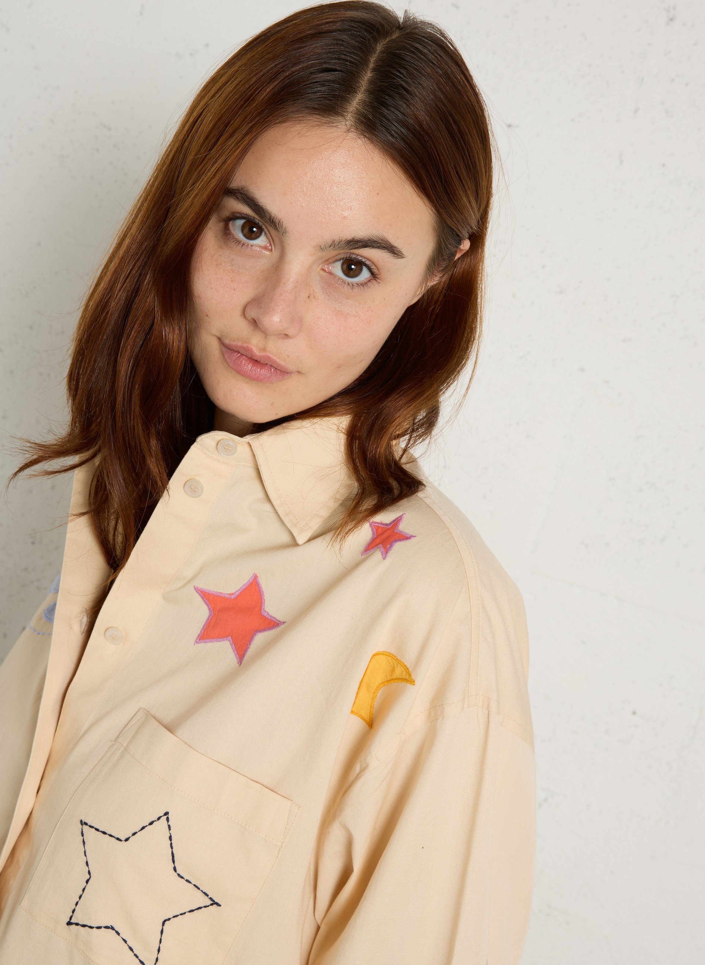 Oversized Bio-Baumwollhemd mit Stickerei STELLA NOVA Beige