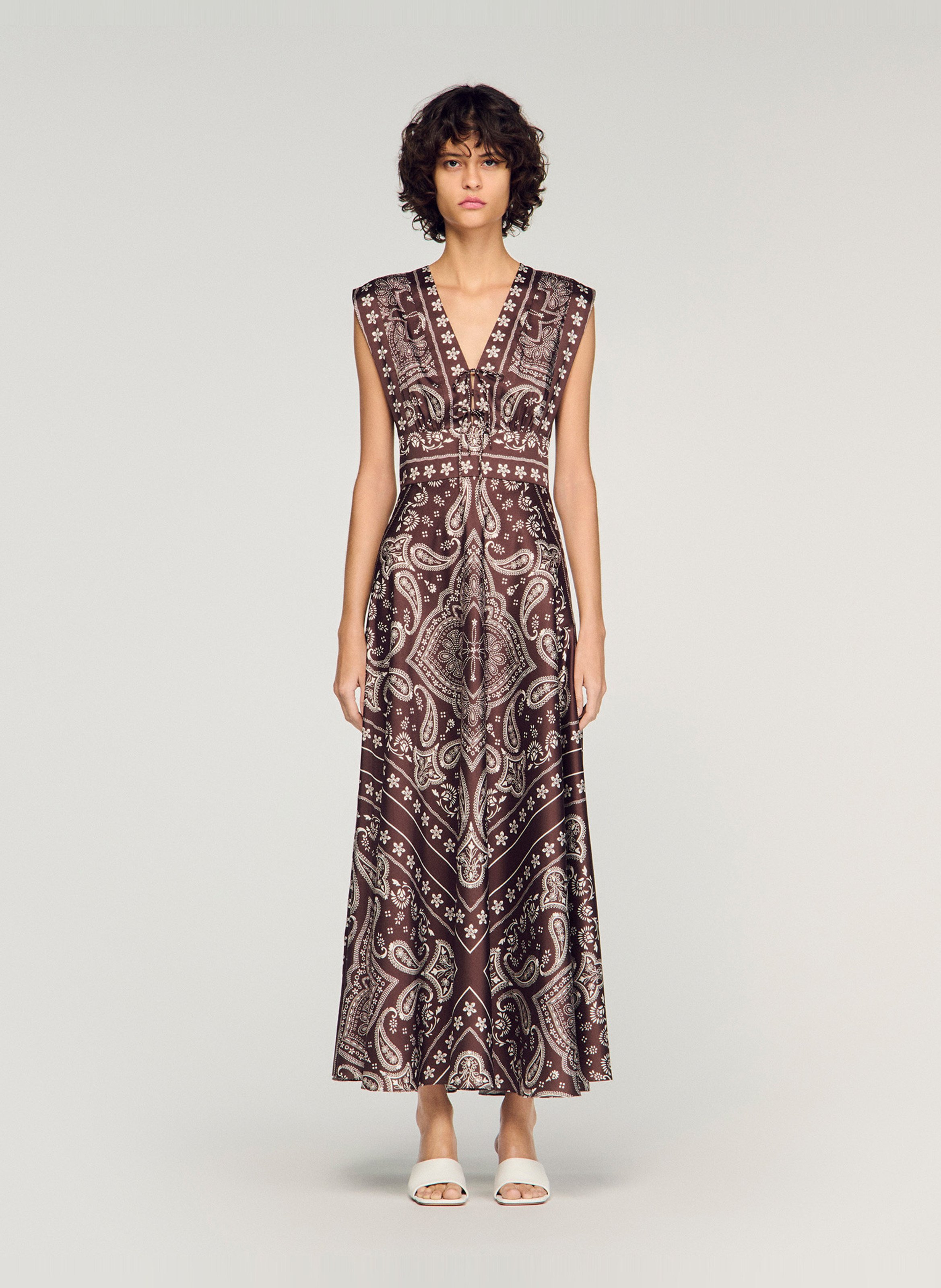 Robe longue col V imprimée SANDRO Marron