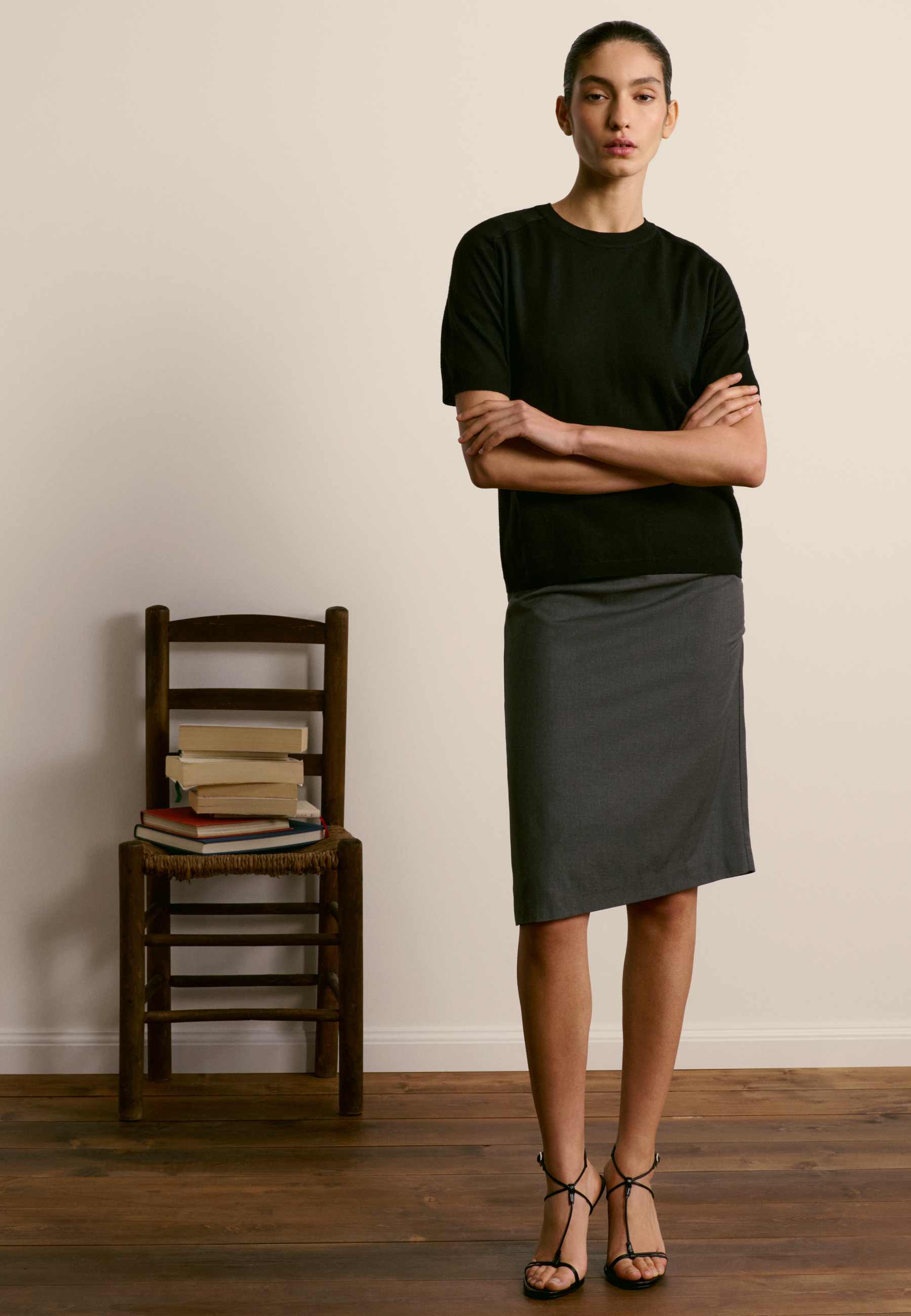 Round neck merino wool T-shirt MAISON MONTAGUT Black