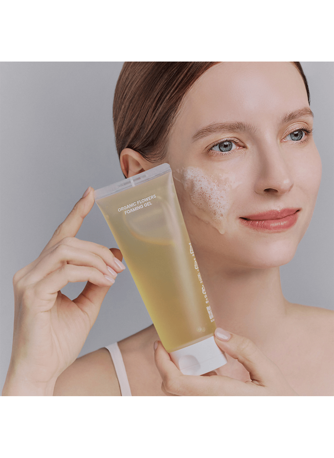 Foaming Cleansing Gel with Fermented Organic Flowers WHAMISA No color