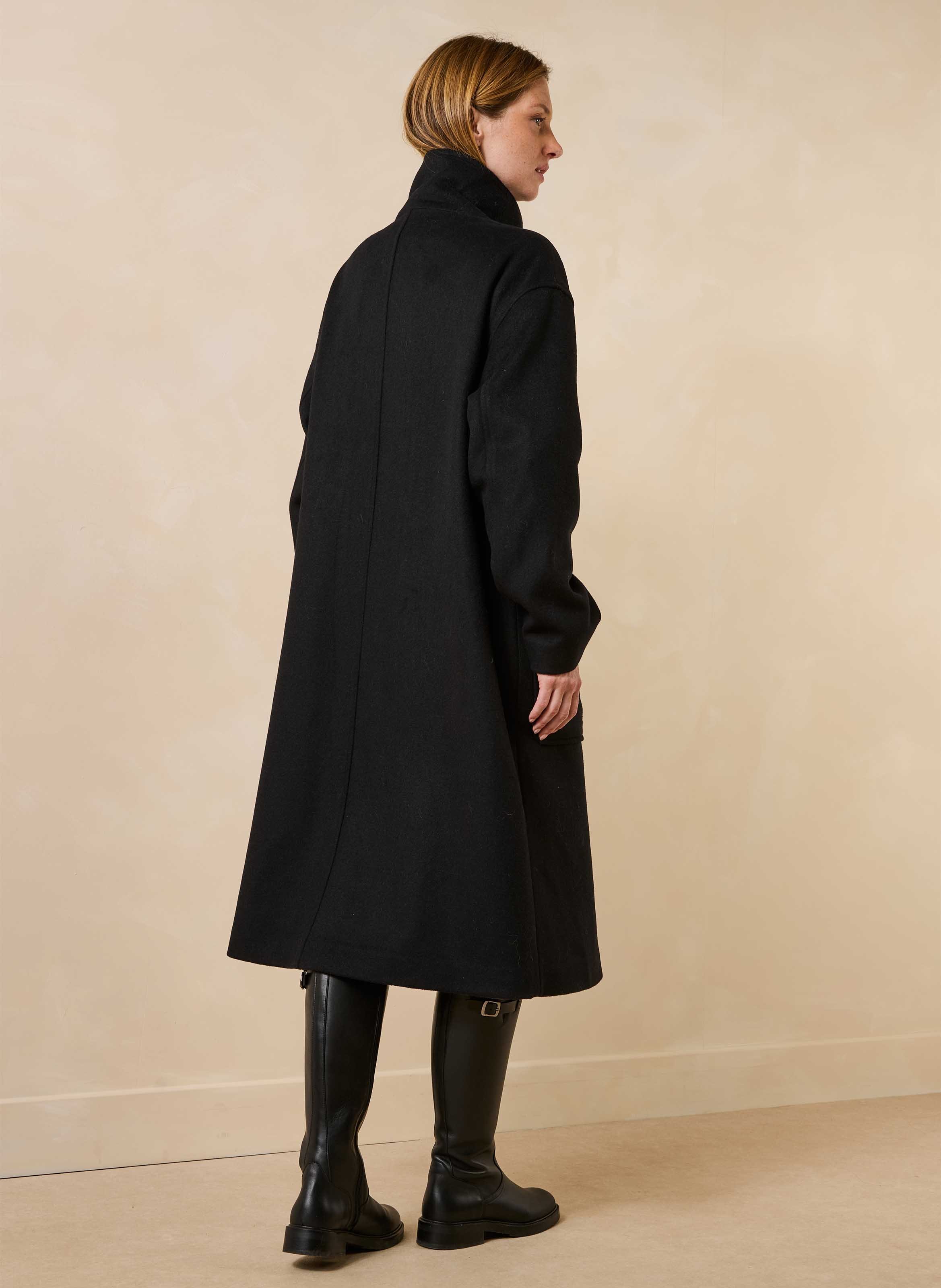 Manteau droit en laine recyclée mélangée LA FEE MARABOUTEE Noir