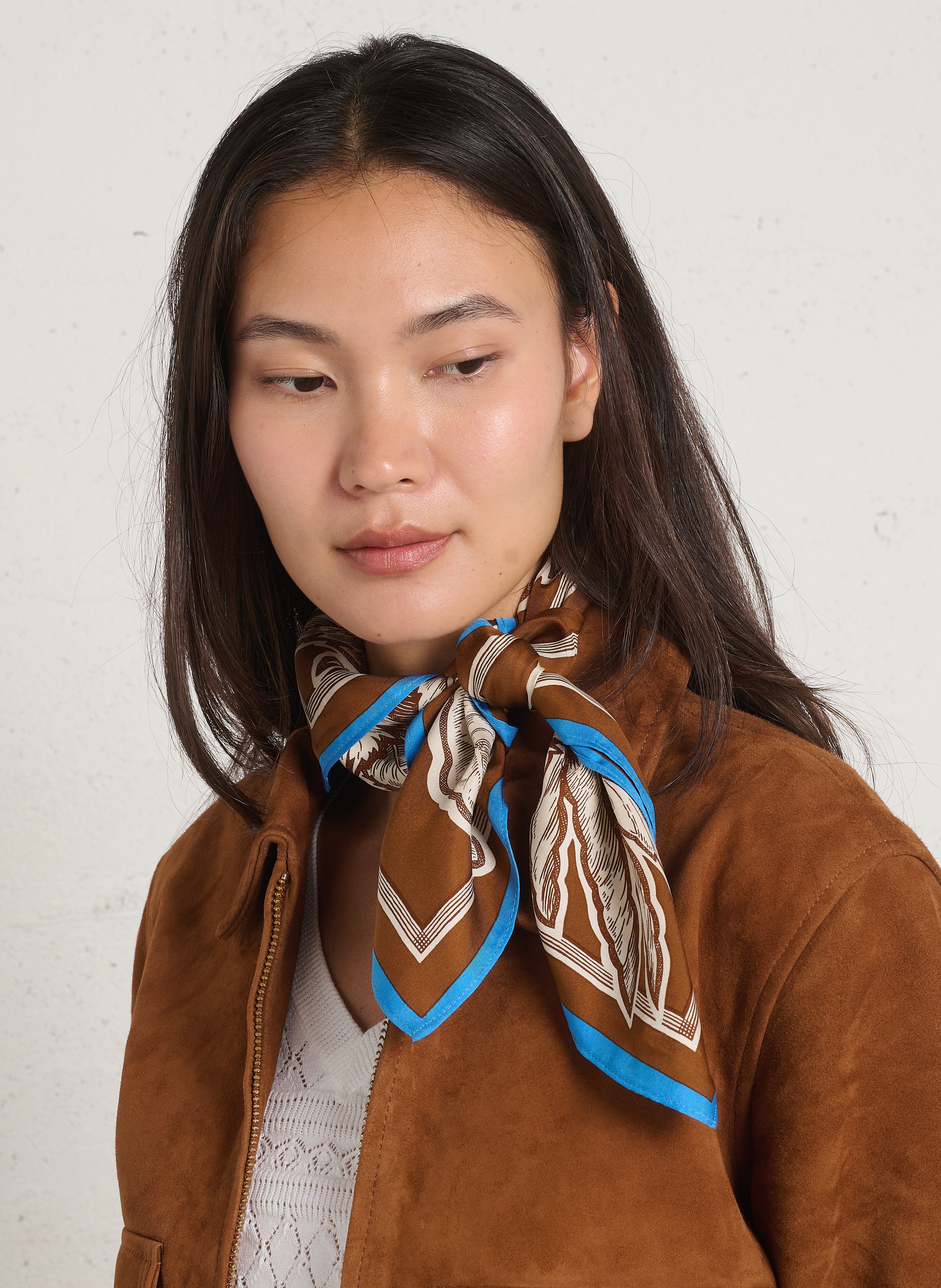 Foulard van zijde INOUI EDITIONS Bruin