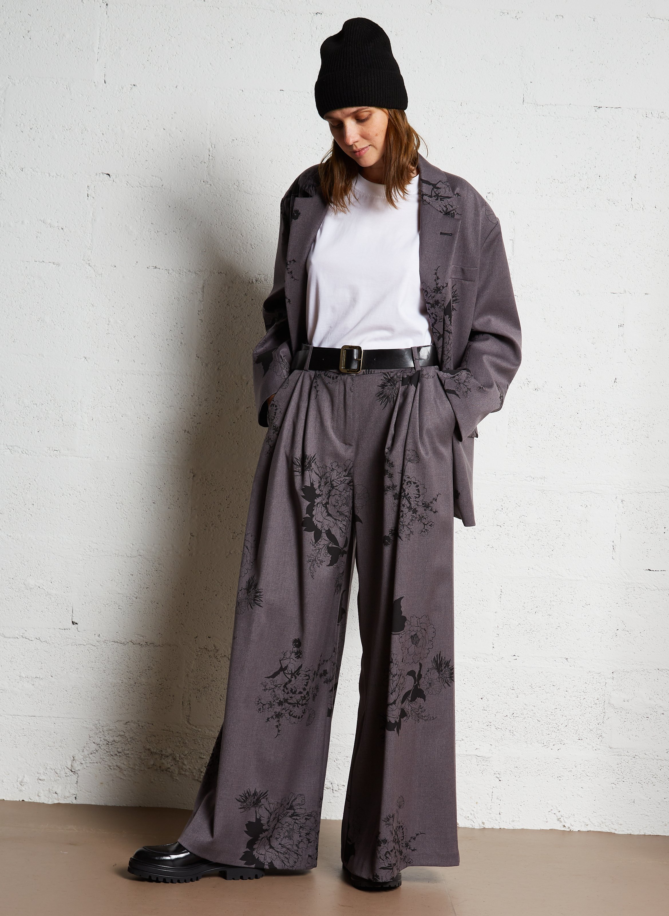 Wijde broek met print en ceintuur Grijs