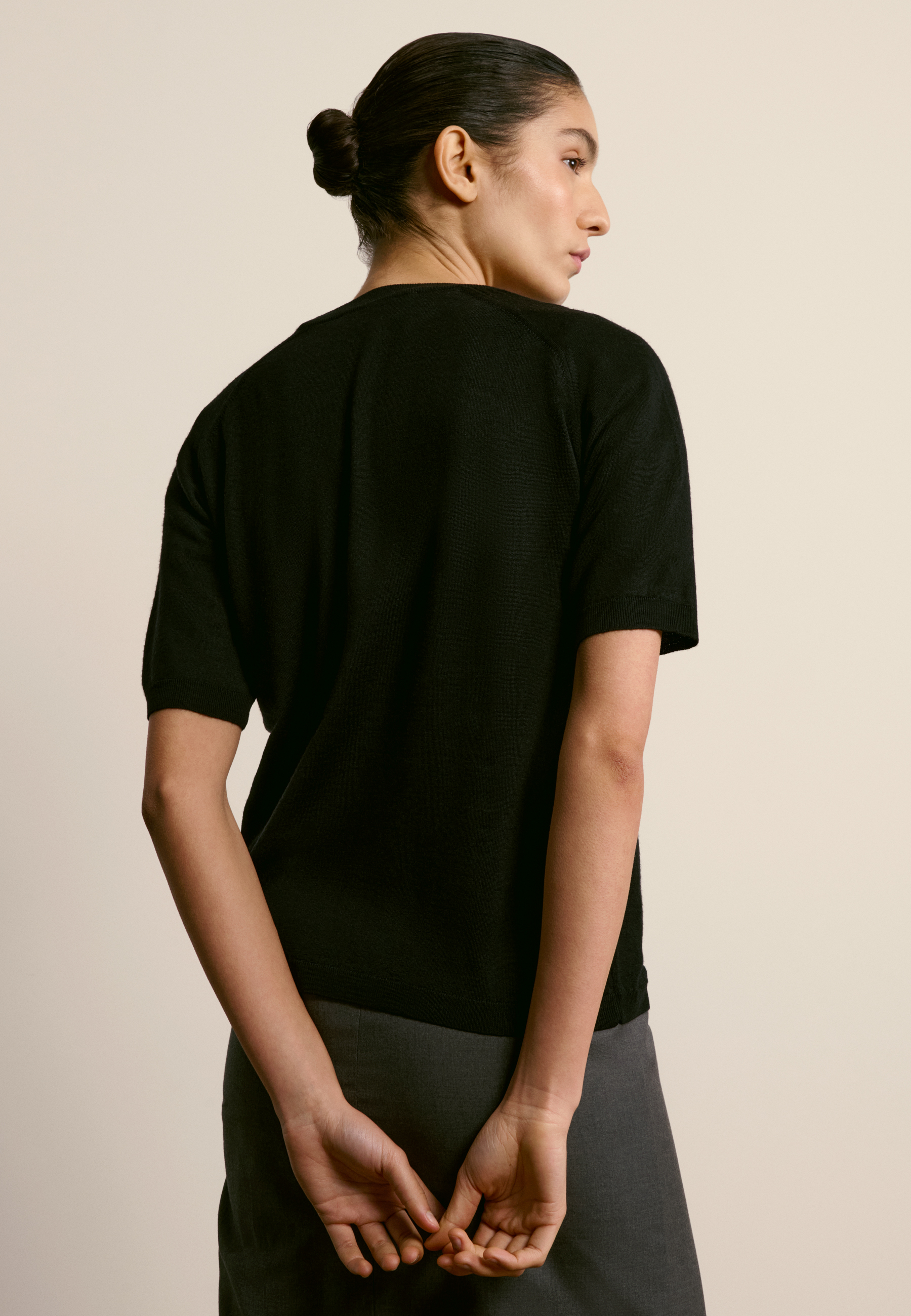 Round neck merino wool T-shirt MAISON MONTAGUT Black