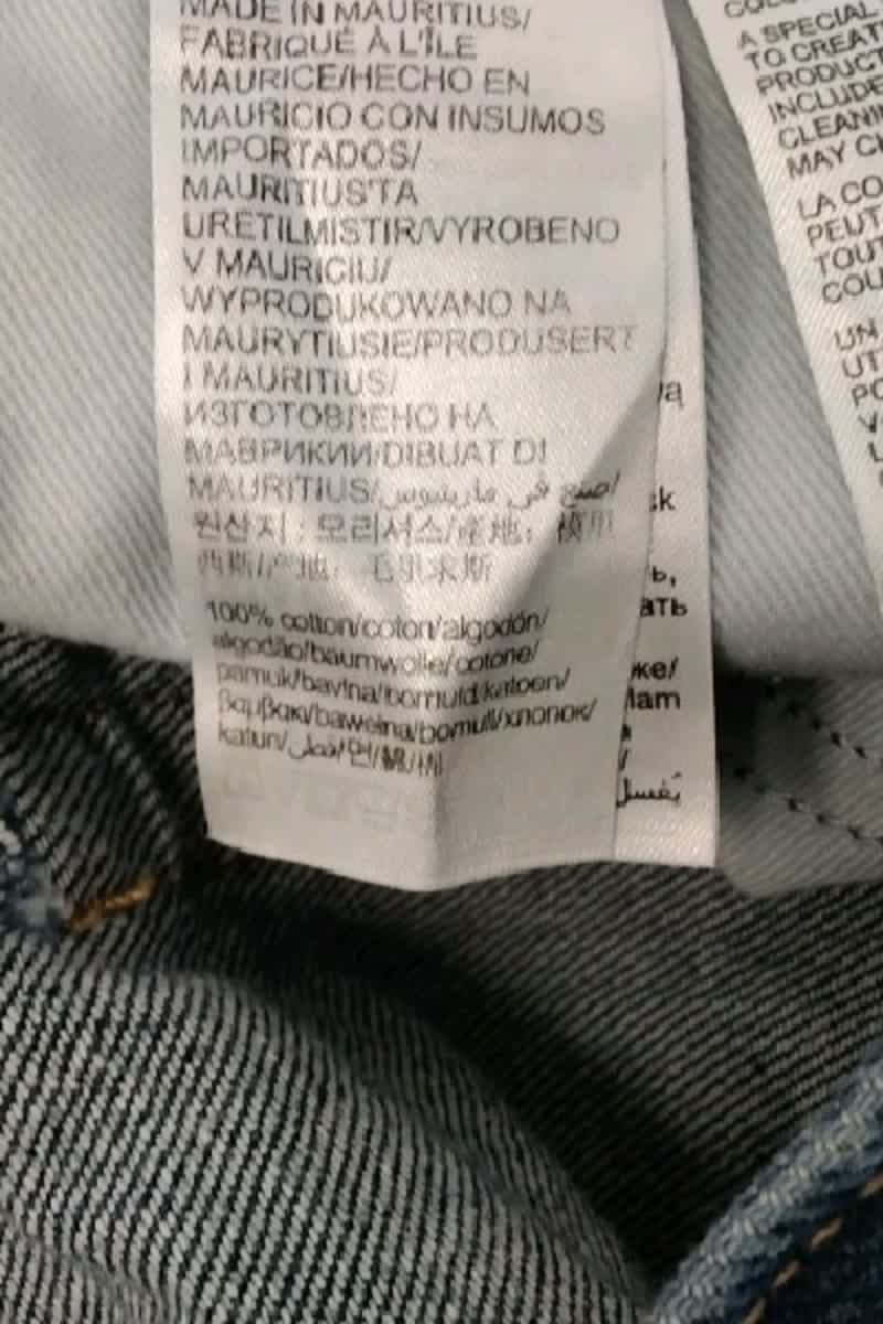 - Straight-leg jeans
- 5 pockets
- Straight cut
- Faded effect CALVIN KLEIN - Seconde Main Blue