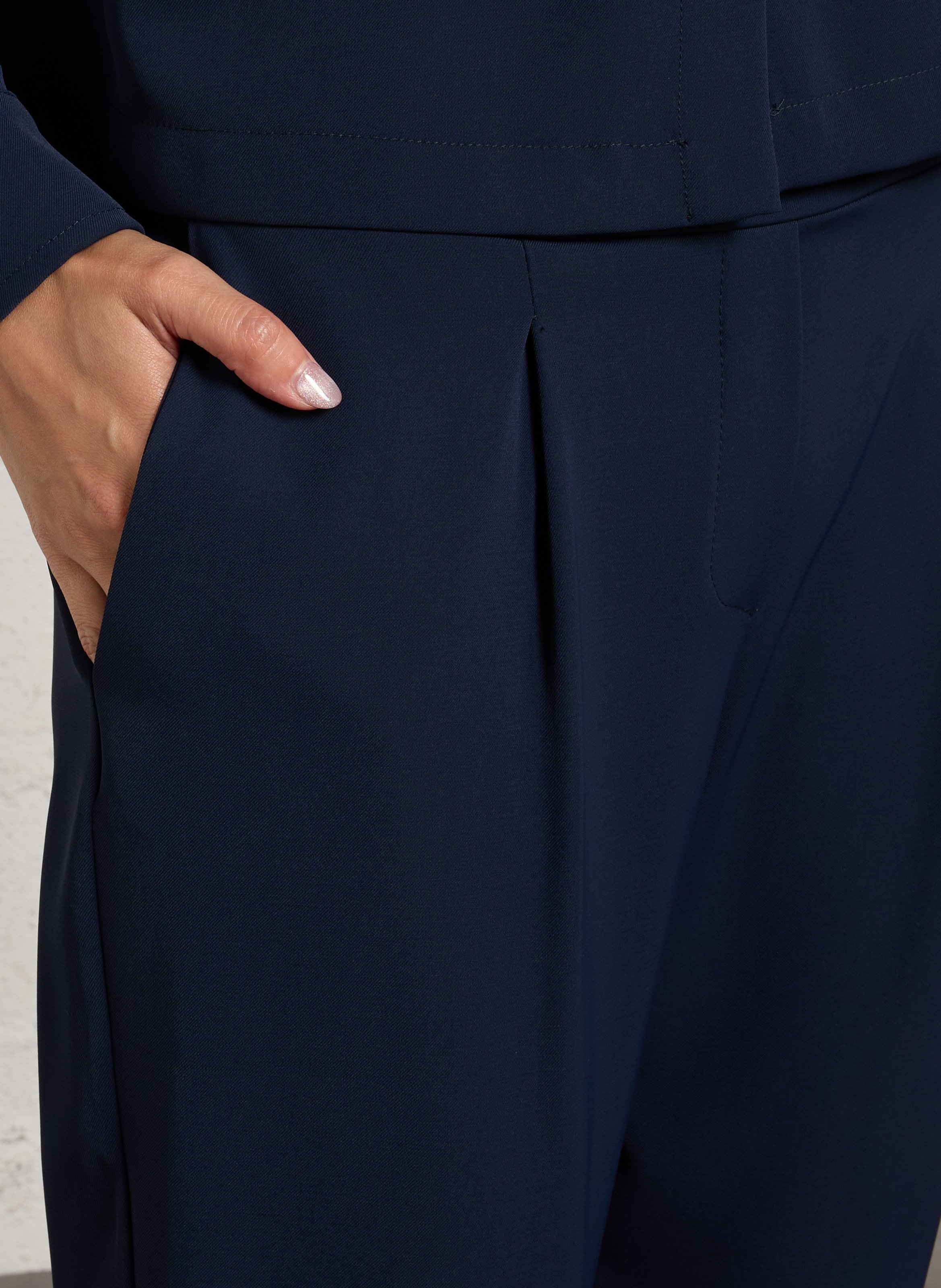 Carrot trousers PLEASE Blue